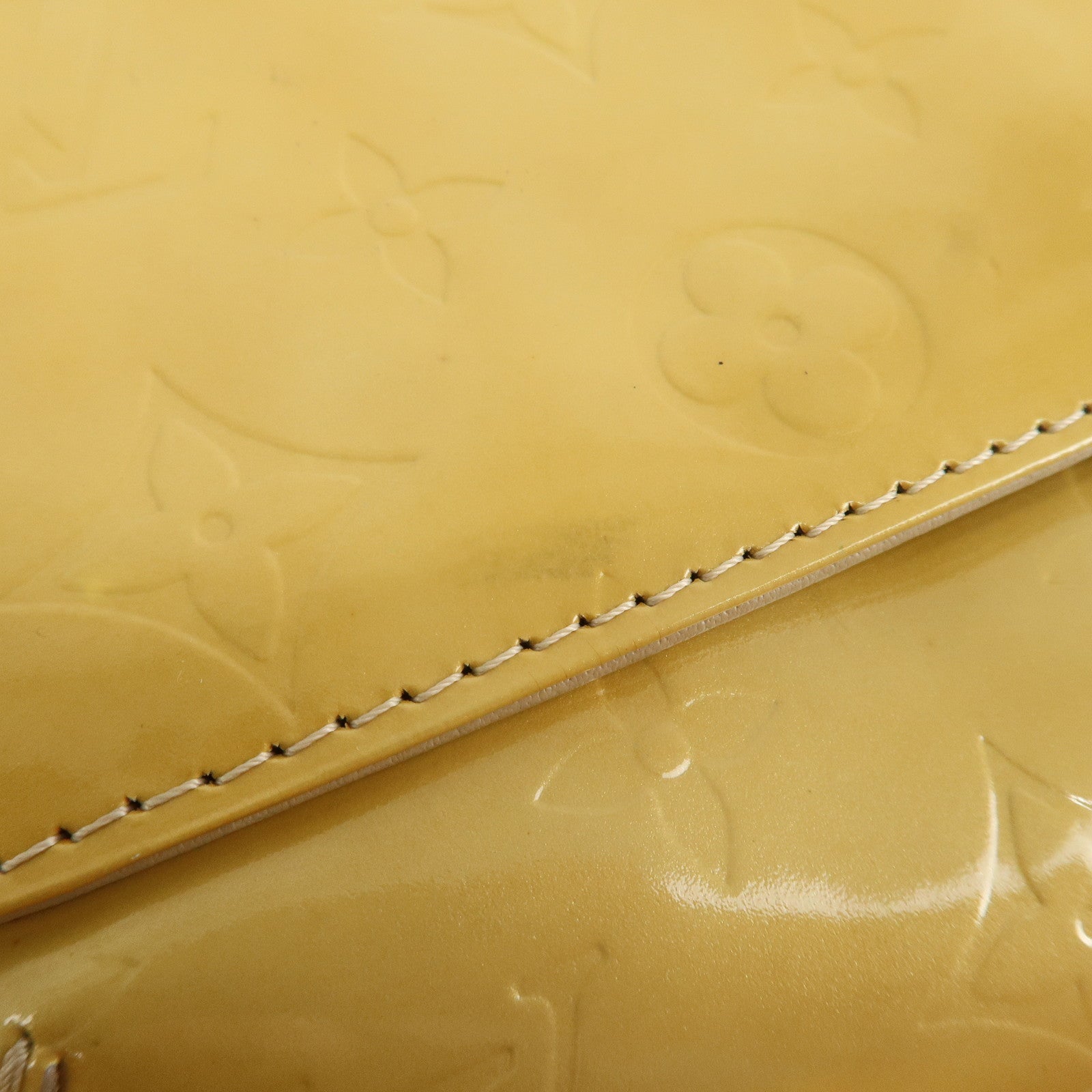 Louis Vuitton Vernis Thompson Street Shoulder Bag Beige M91008