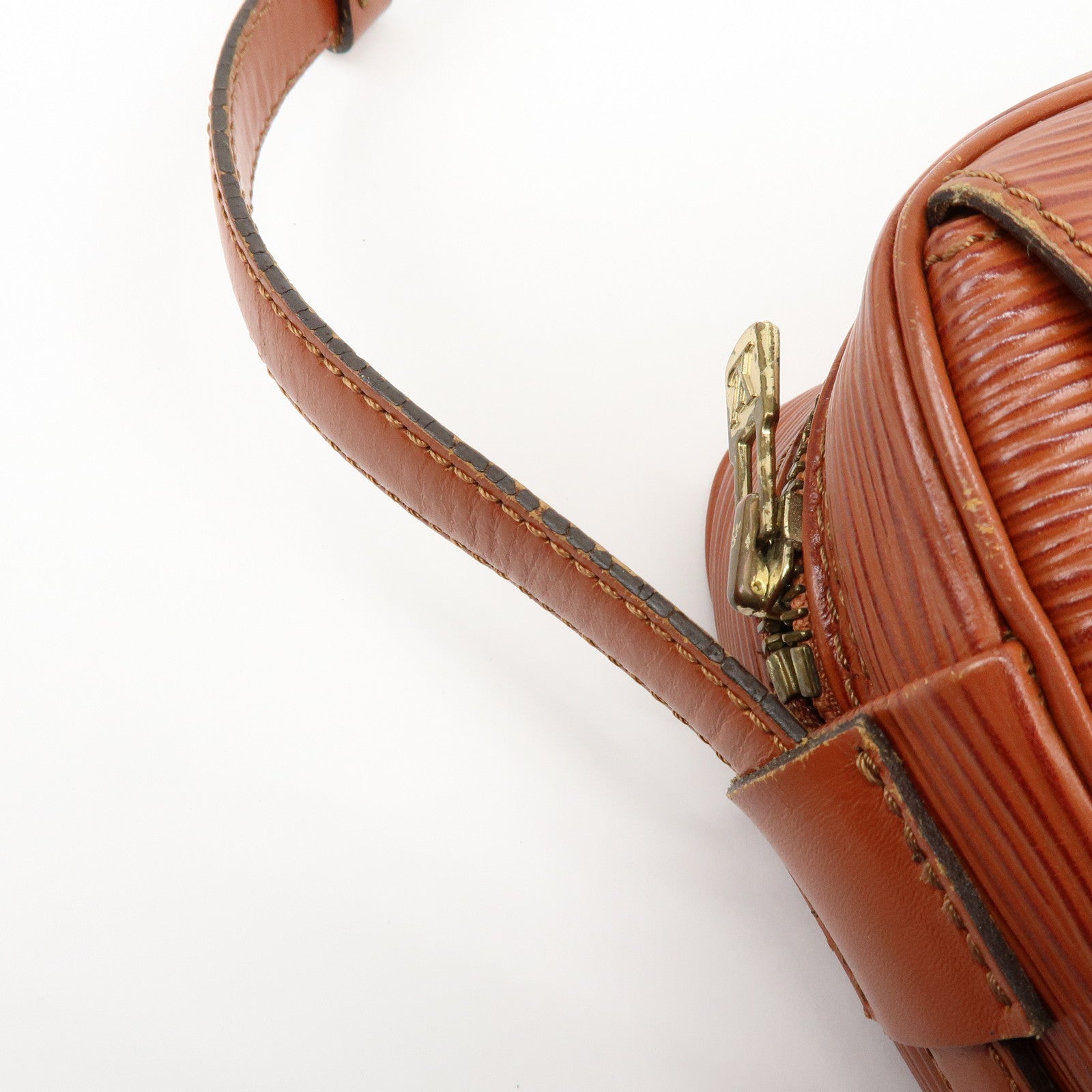 Louis Vuitton Epi Jeune Fille Shoulder Bag Kenya Brown M52153