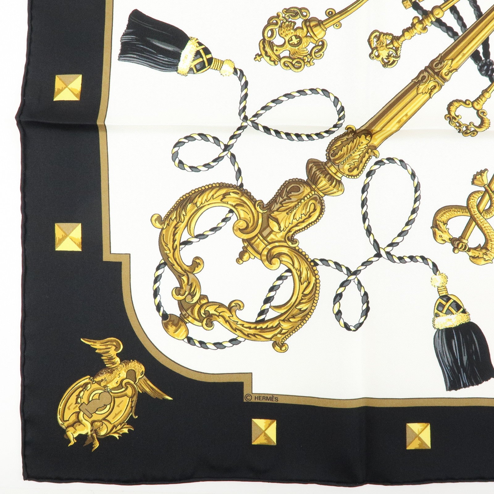 HERMES Carre 90 Silk 100% Scarf LES CLES THE KEYS RARE White Black