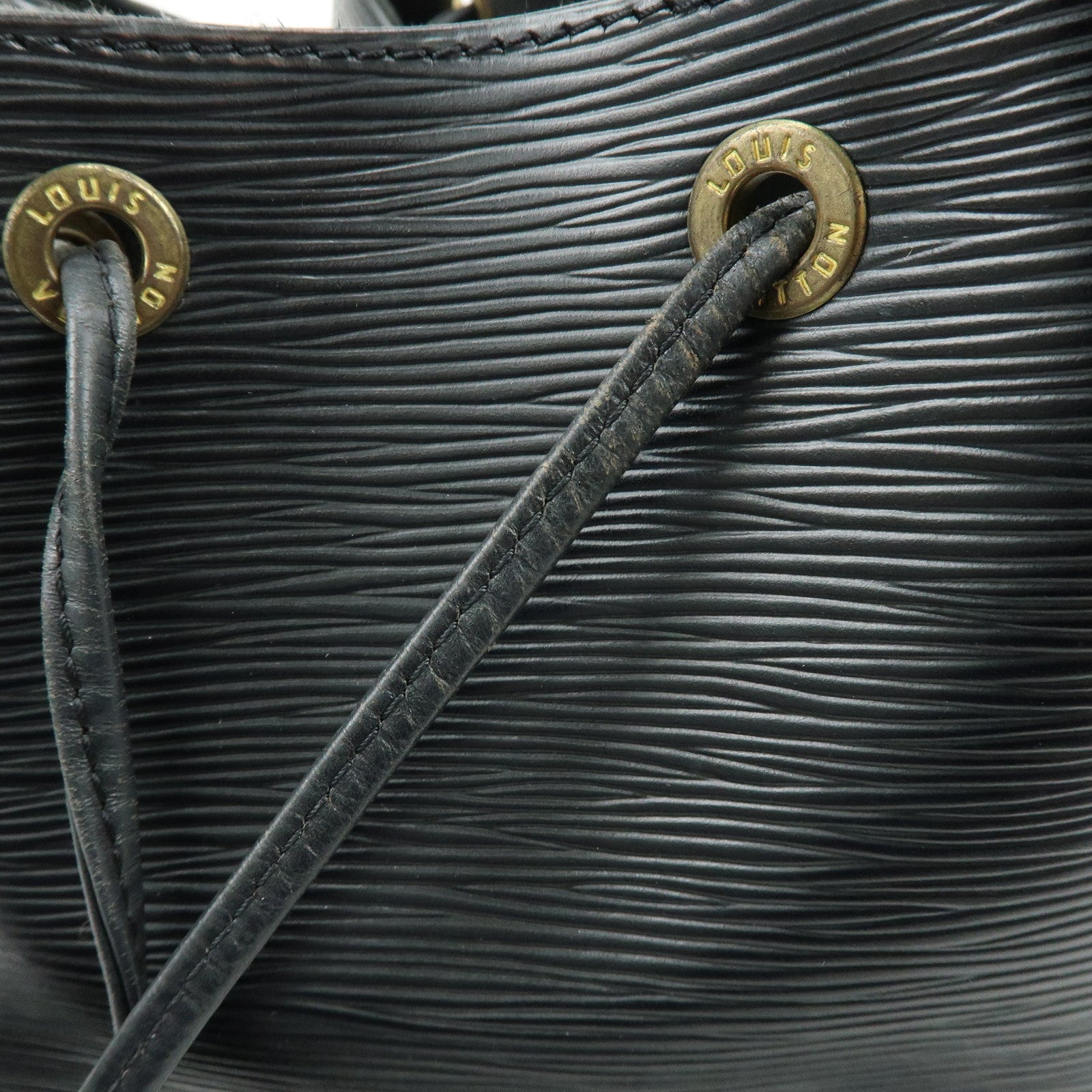 Louis Vuitton Epi Petit Noe Shoulder Bag Noir Black M59012