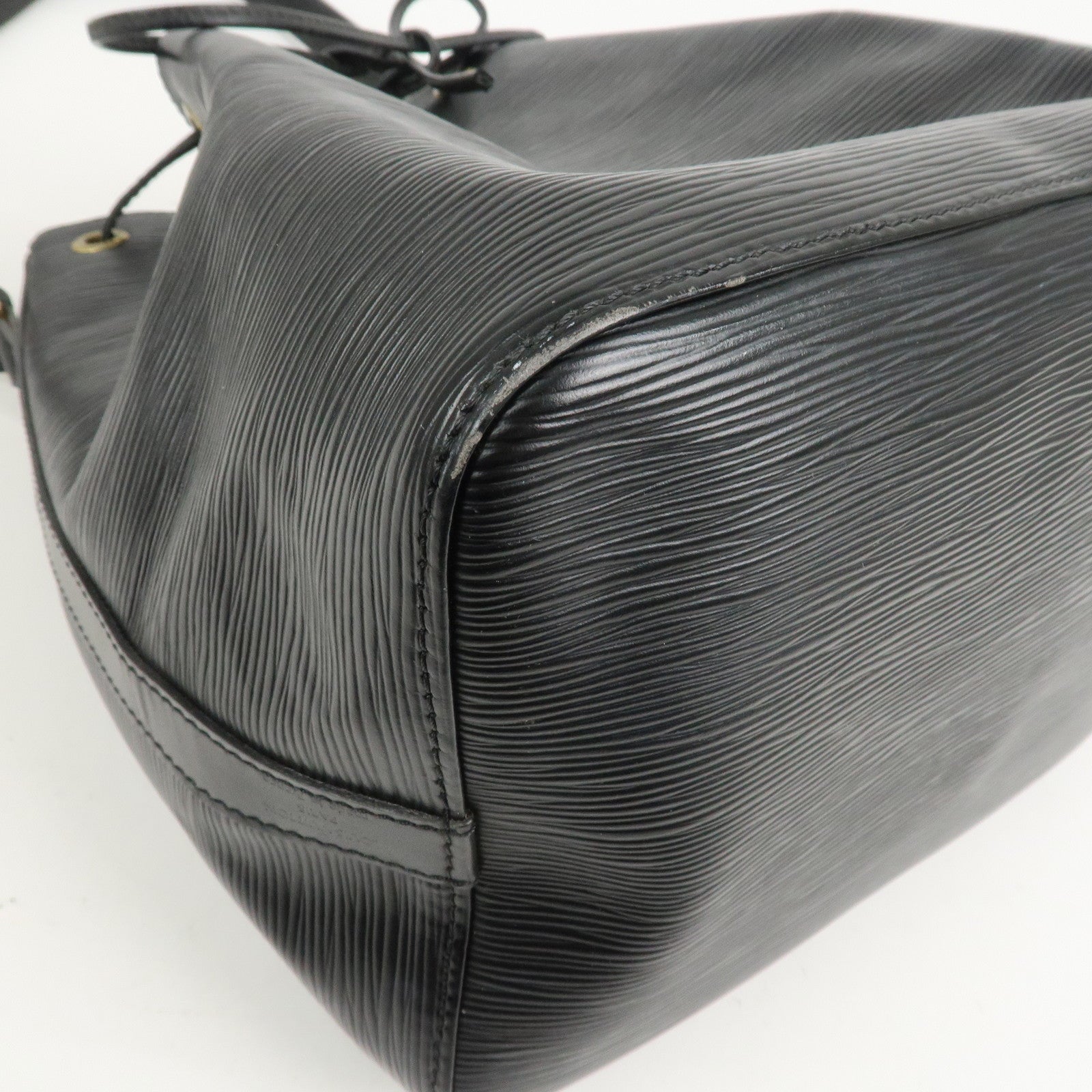 Louis Vuitton Epi Petit Noe Shoulder Bag Noir Black M44102