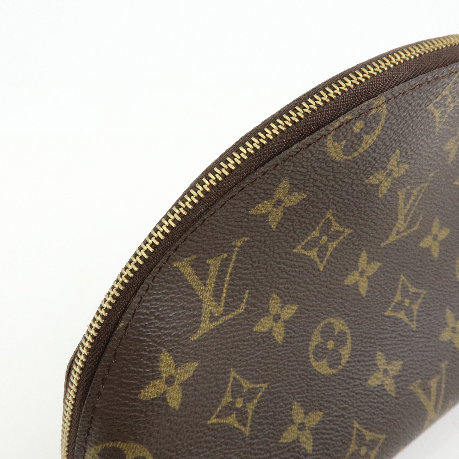 Louis Vuitton Monogram Trousse Demi Ronde Cosmetic Pouch M47520