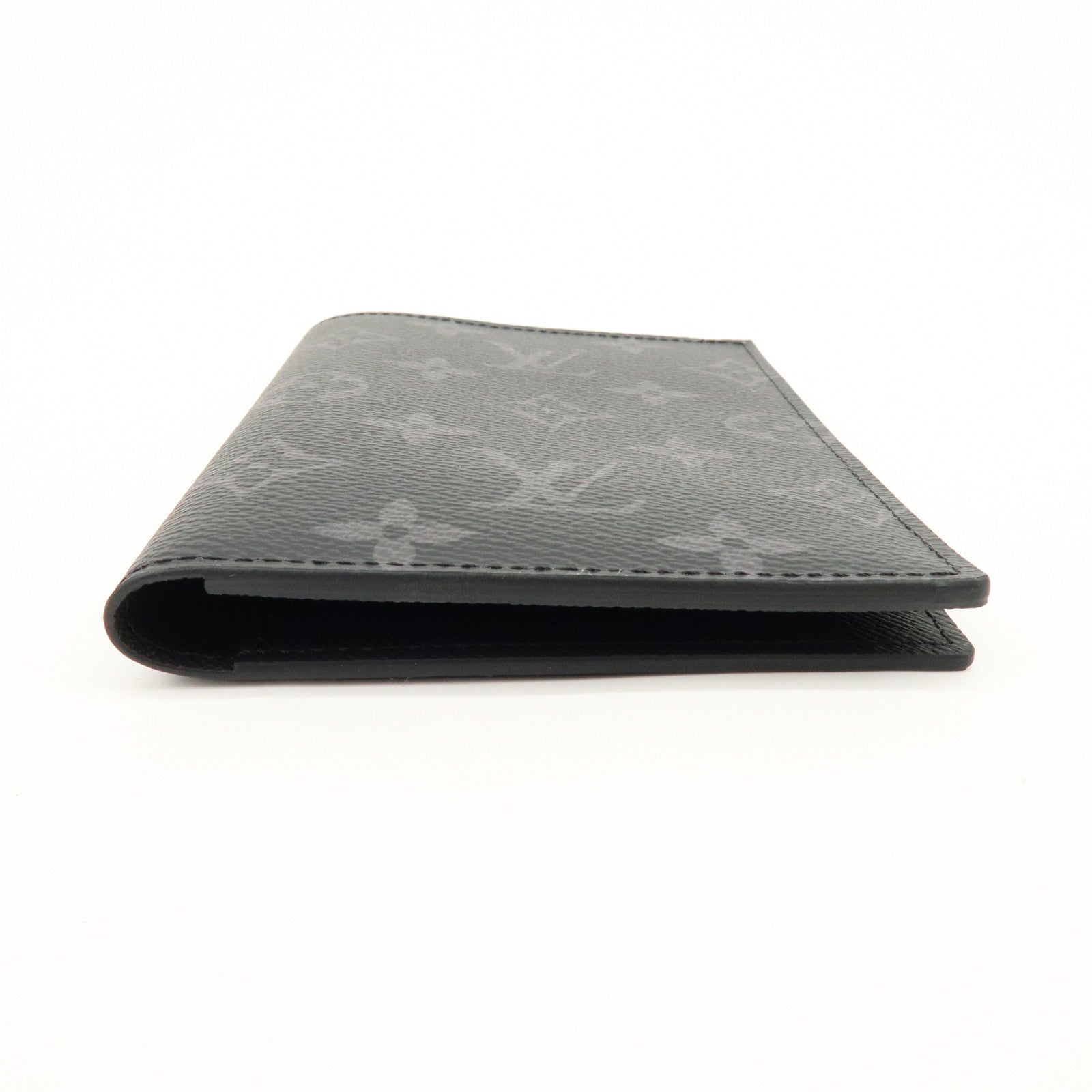 Louis Vuitton Monogram Eclips Couverture de Passeport NM M64501