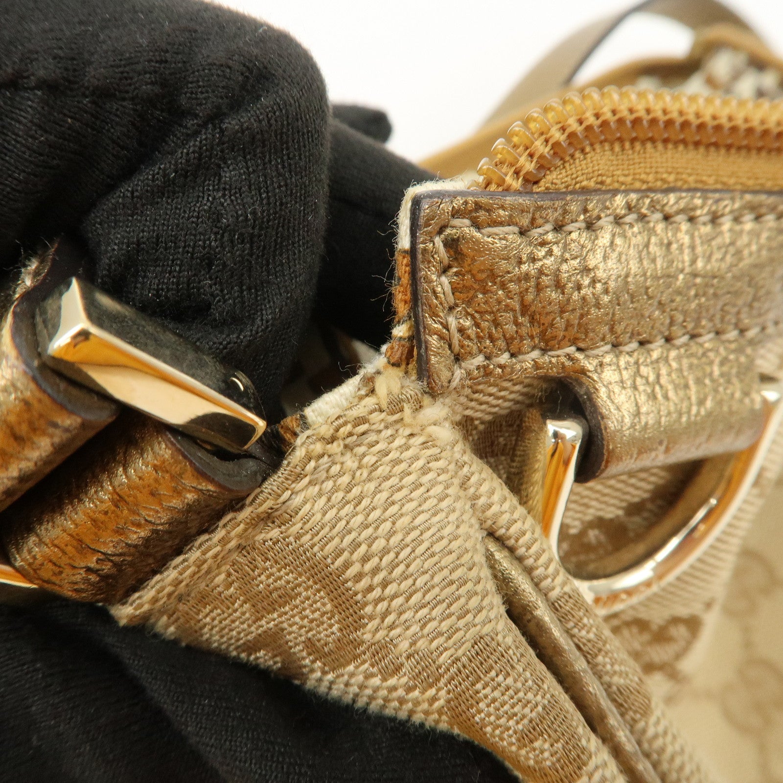 GUCCI Abbey GG Canvas Leather Pouch Hand Bag Beige Gold 145750