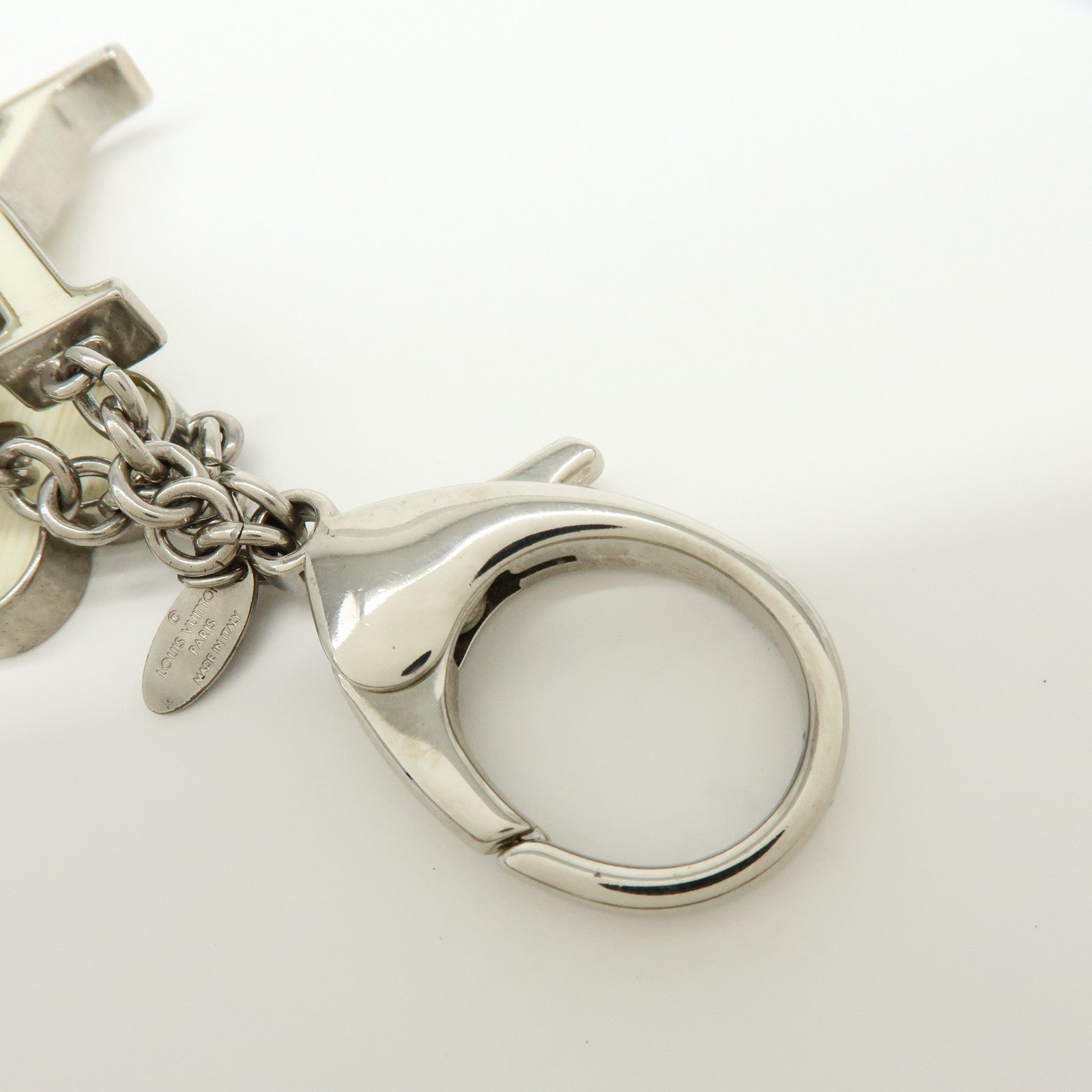 Louis Vuitton Bijoux Sac Fleur de Epi Bag Charm Silver White M65085