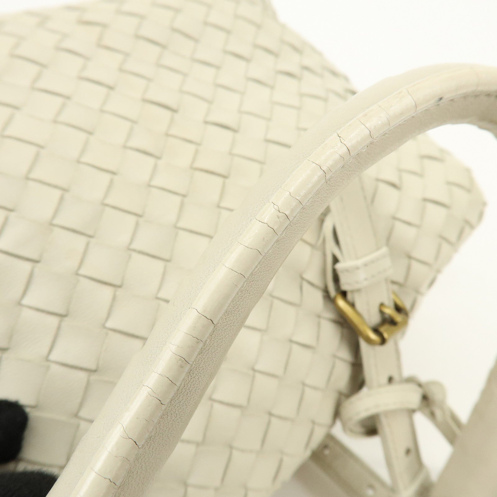 BOTTEGA VENETA Montaigne Intrecciato Leather Boston Bag 173398