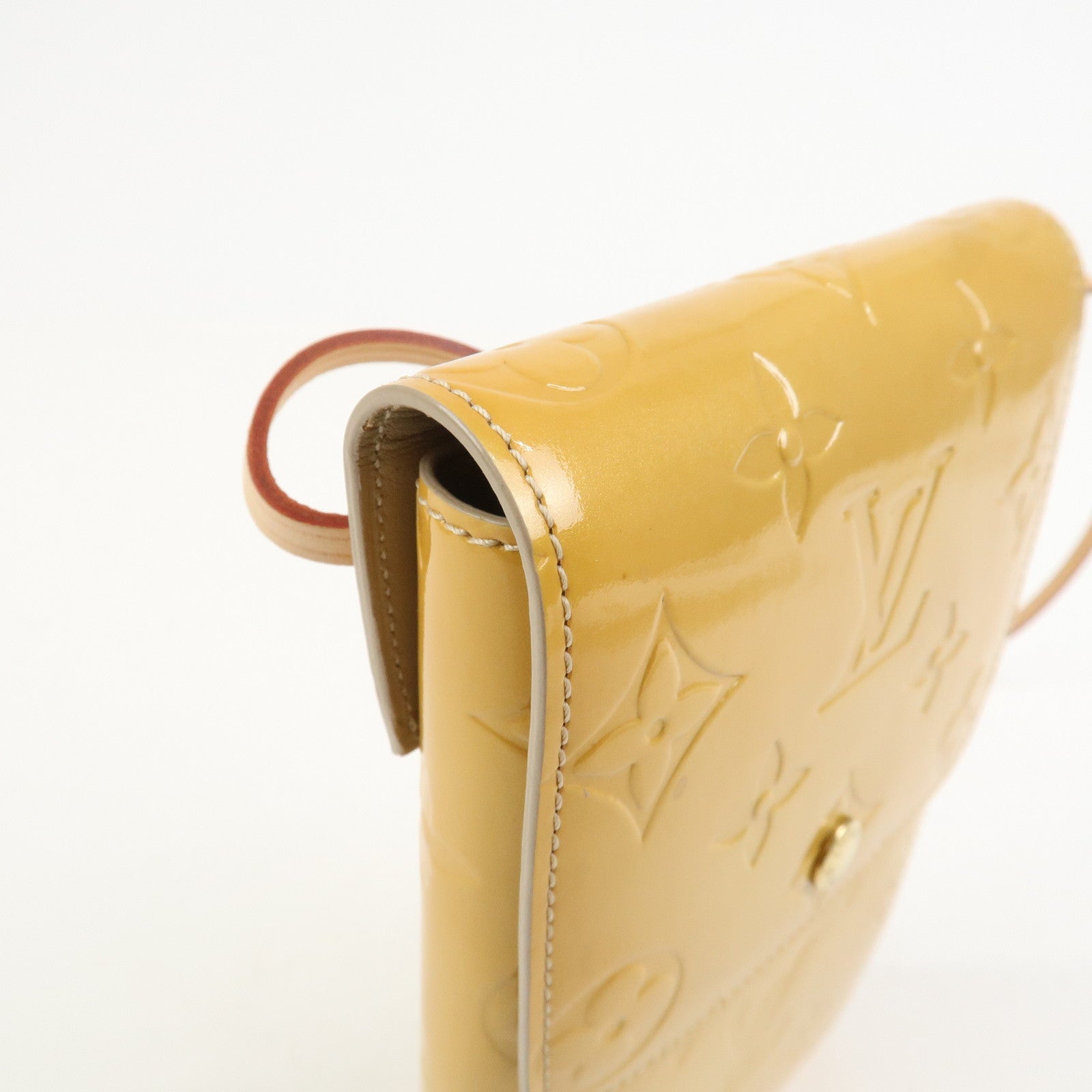 Louis Vuitton Monogram Vernis Walker Shoulder Bag Beige M91072