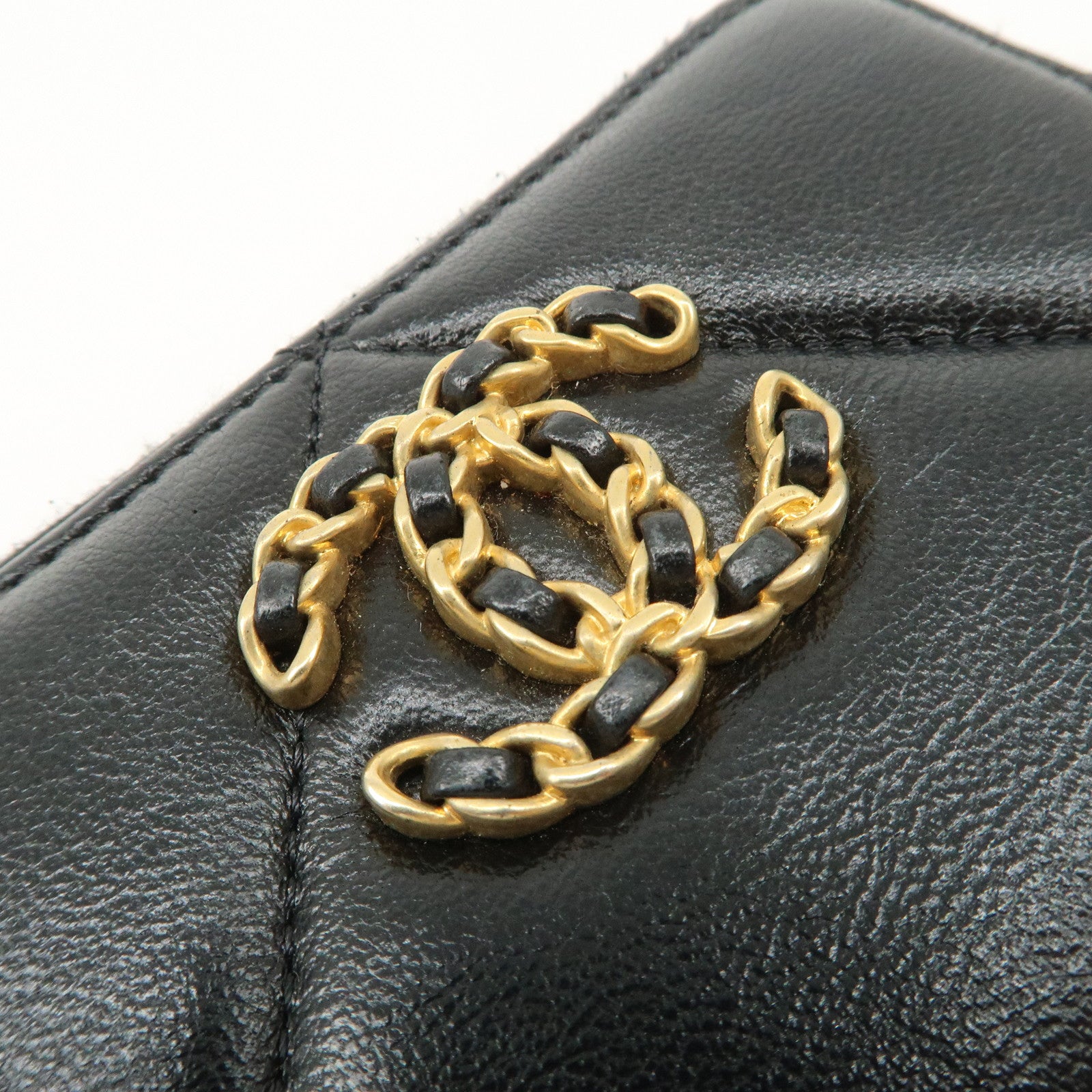 CHANEL COCO Mark Matelasse Lamb Skin Round Zippy Coin Purse AP0949 Used