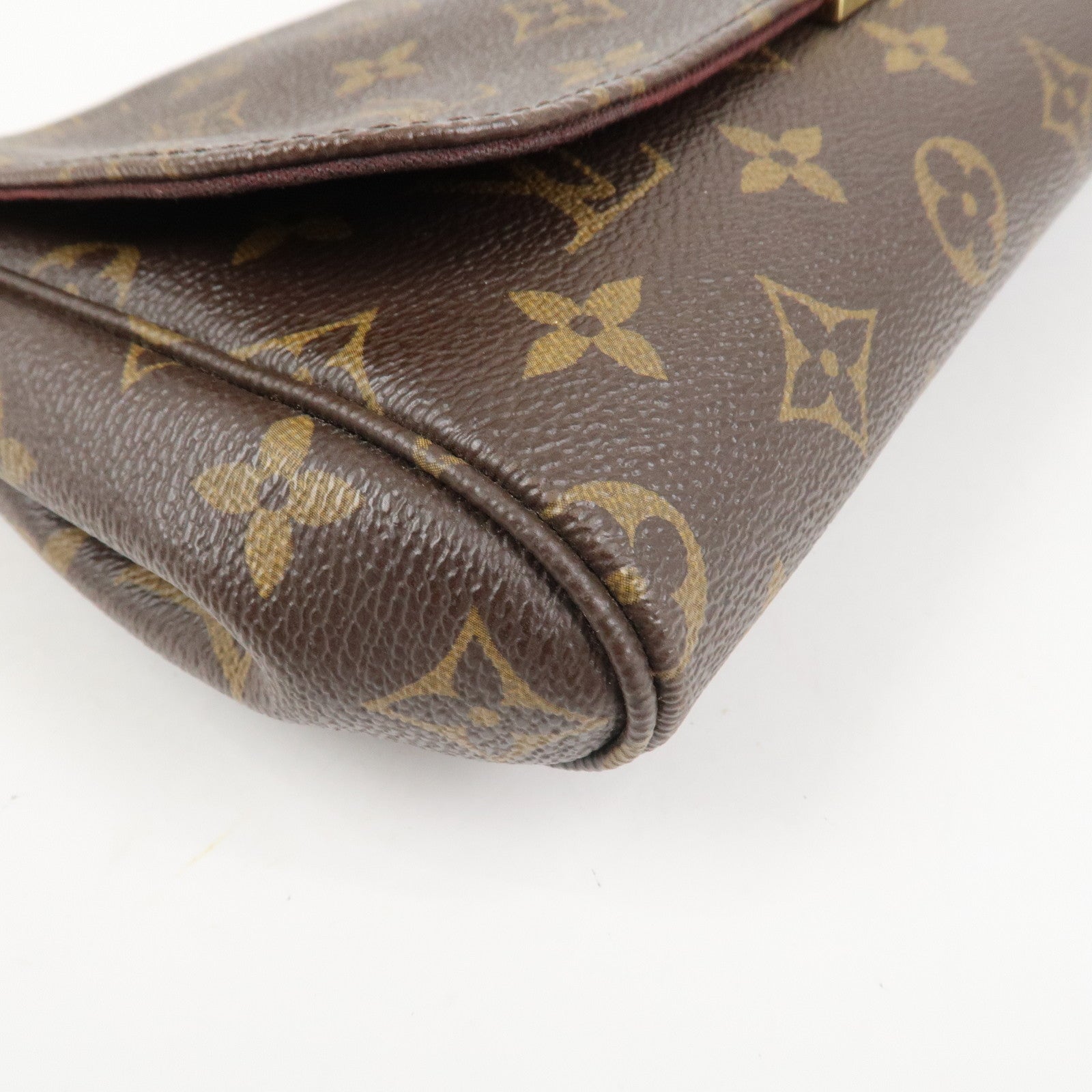 Louis Vuitton Monogram Favorite MM Shoulder Bag Brown M40718