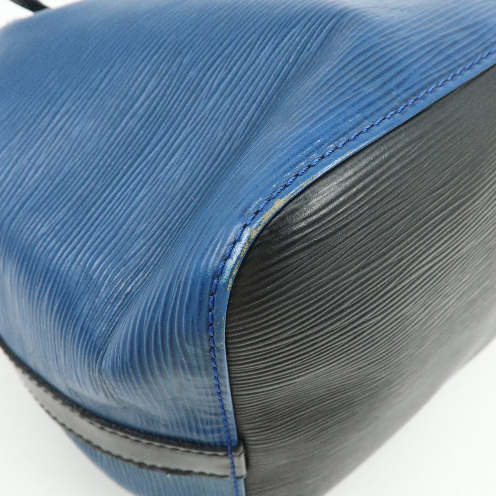 Louis Vuitton Epi Petit Noe Bicolor Shoulder Bag Blue Noir M44152