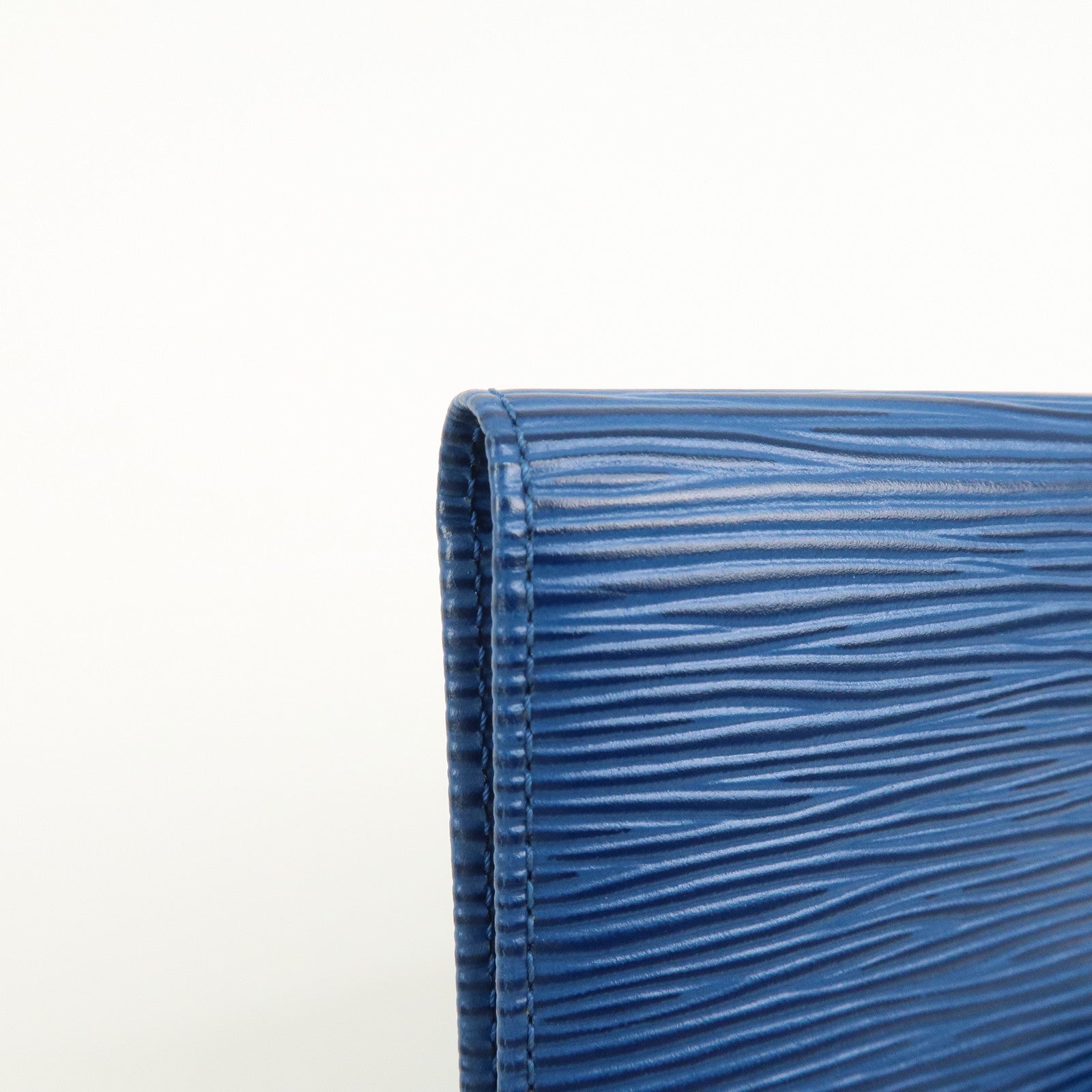 LLouis Vuitton Epi Porte 2 Cartes Vertical Card Case Blue M63205