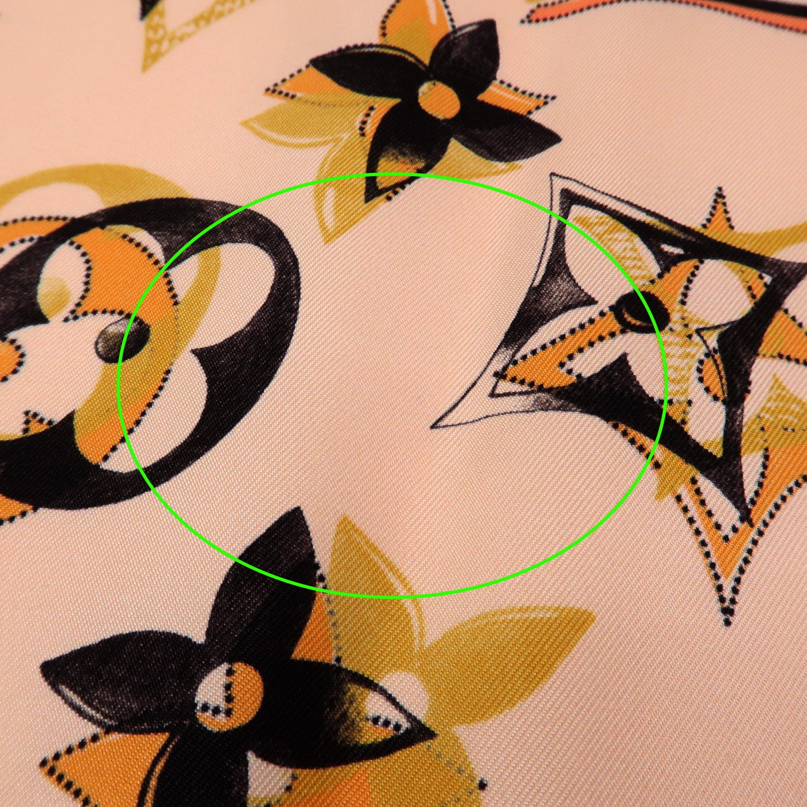 Louis Vuitton Monogram Silk 100% Scarf Pink M79267