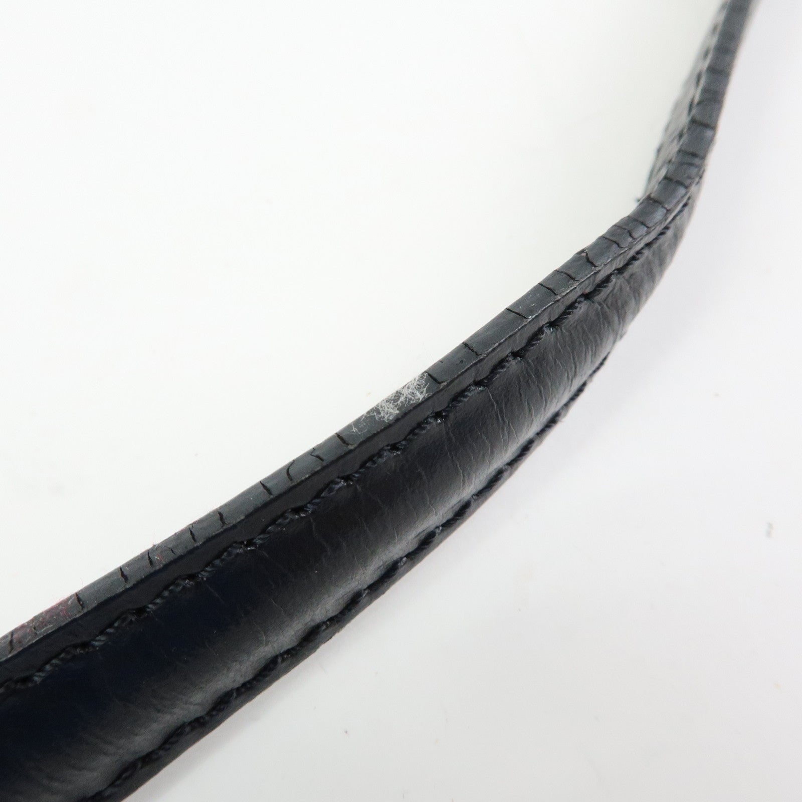 Louis Vuitton Epi Danube Shoulder Bag Crossbody Bag Noir M45632