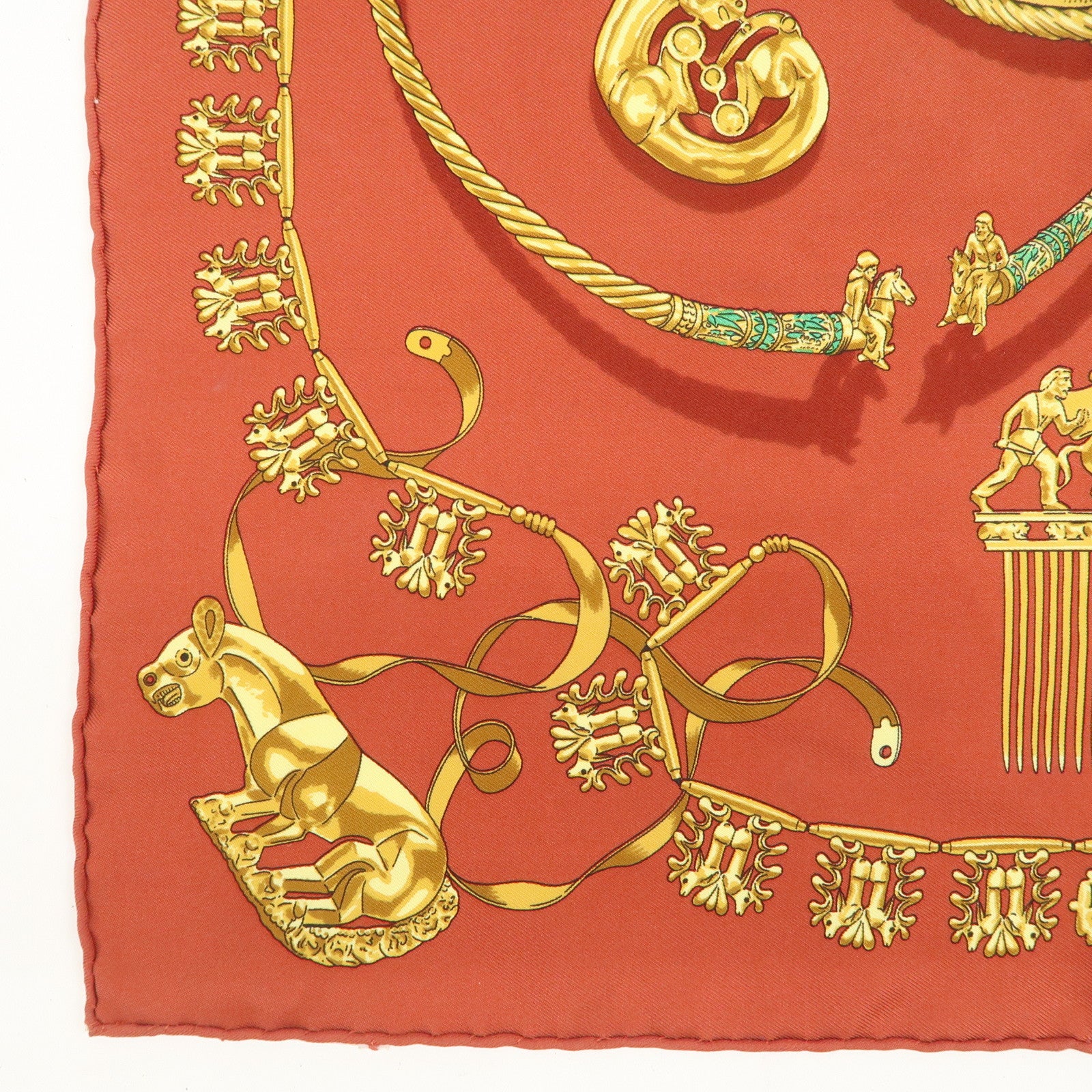 HERMES Carre 45 Silk 100% Scarf LES CAVALIERS D'OR Knight Motif Red