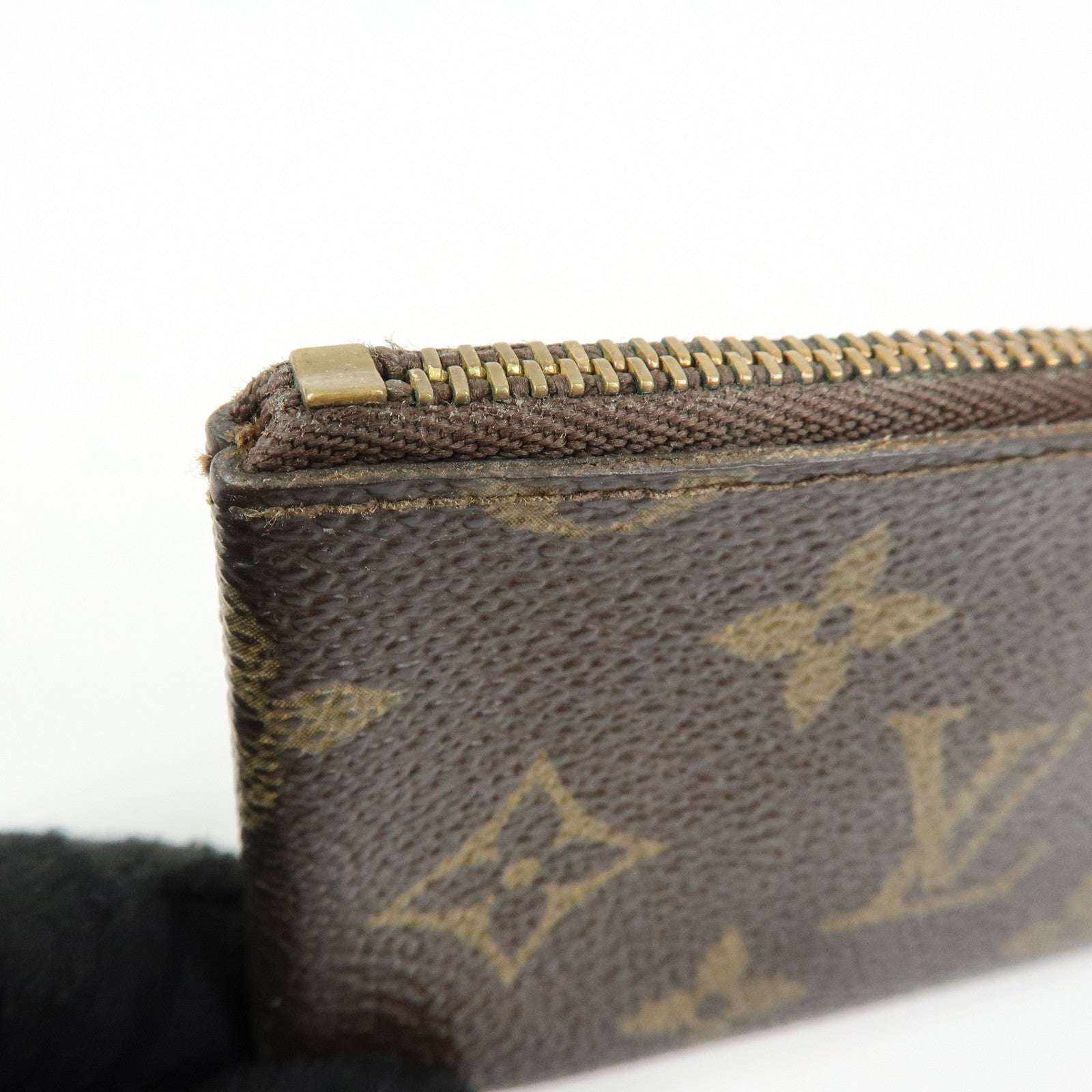 Louis Vuitton Monogram Pochette Cles Coin Case Key Case M62650