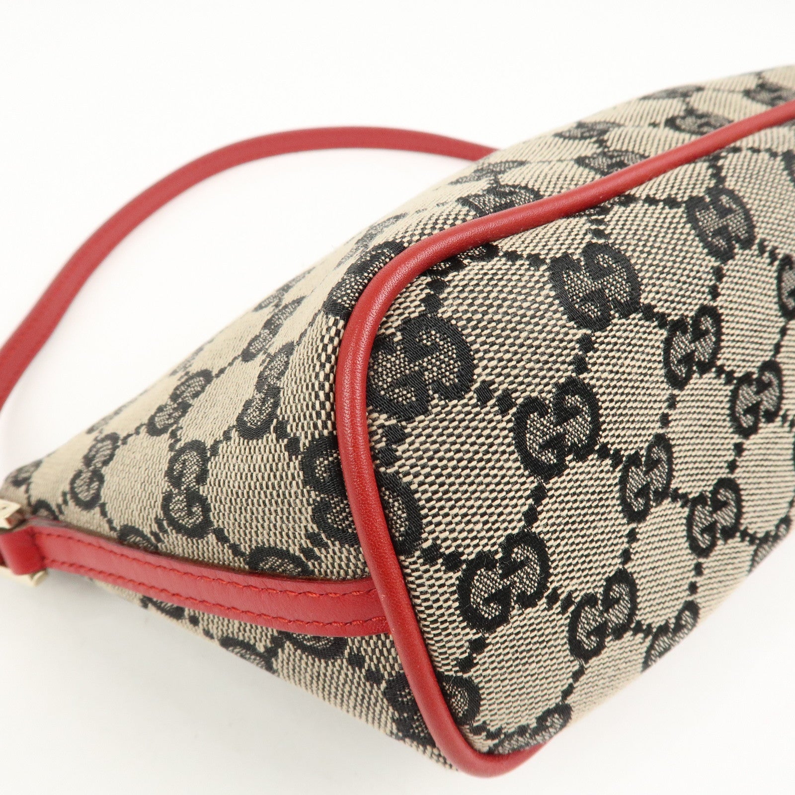 GUCCI GG Canvas Leather Accessory Pouch Hand Bag 039.1103