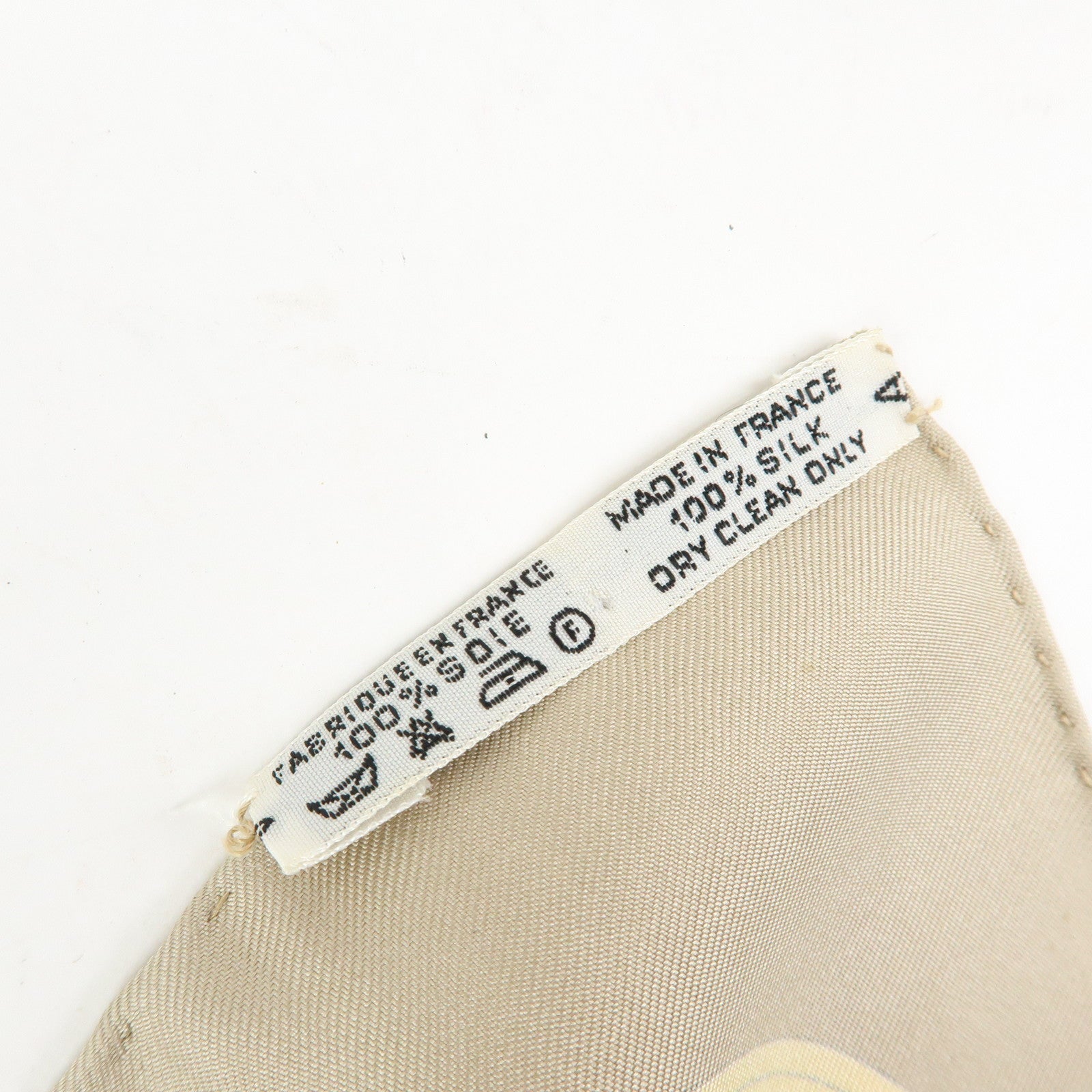 HERMES Carre 90 Silk 100% Scarf GRAND APPARAT White Beige