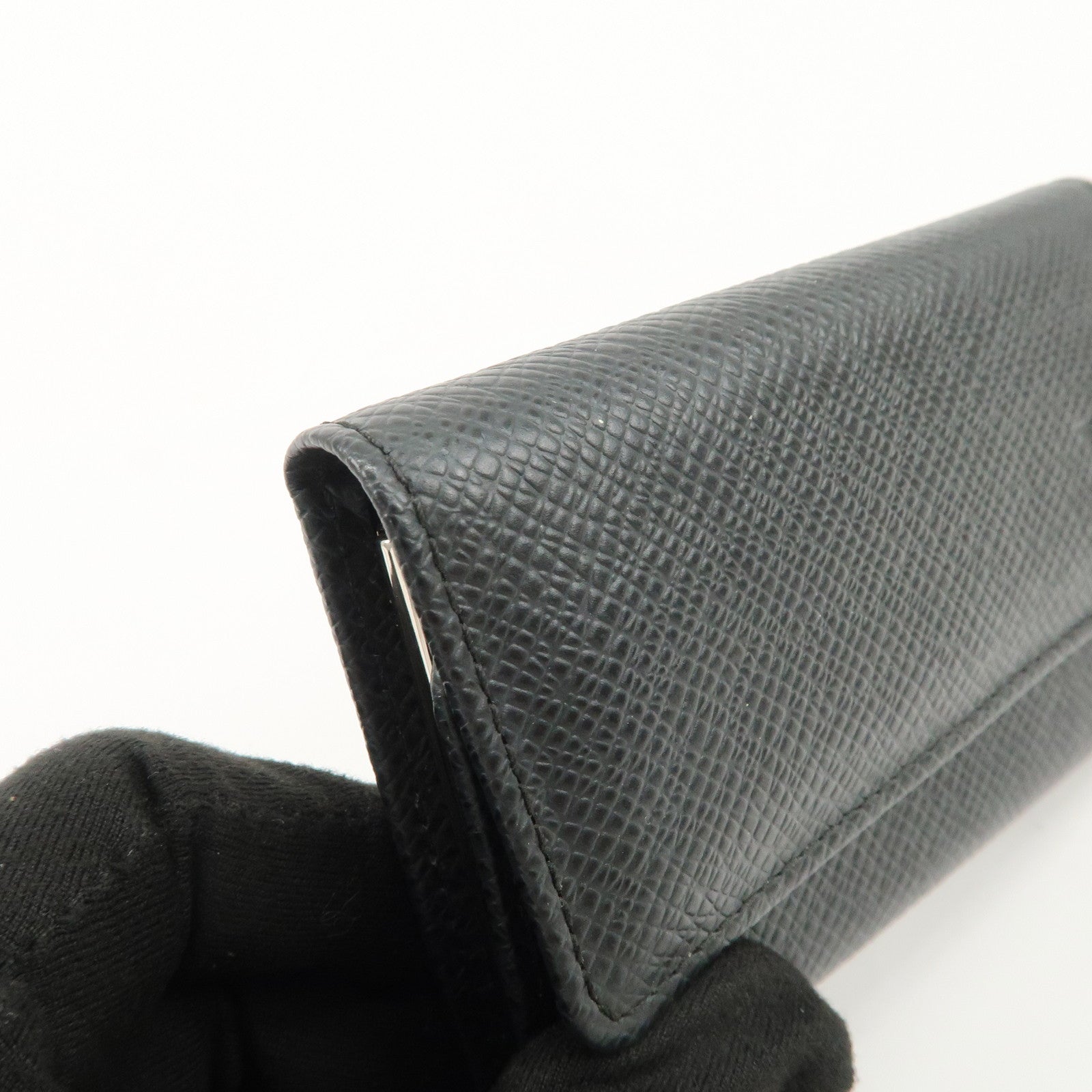 Louis Vuitton Taiga Multicles 6 Key Case Holder Ardoise M30532