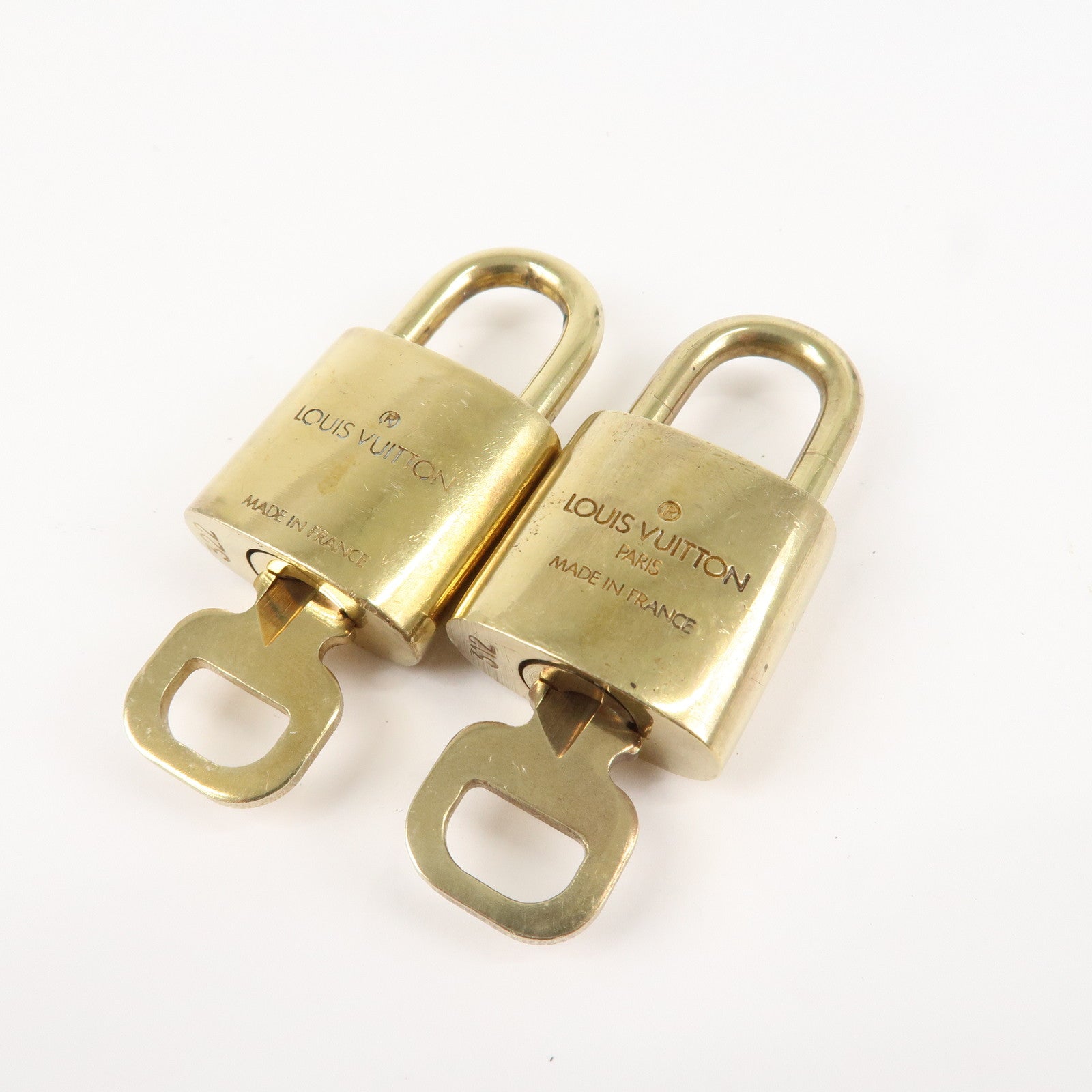 Louis Vuitton Set of 10 Lock & Key Cadena Key Lock Used