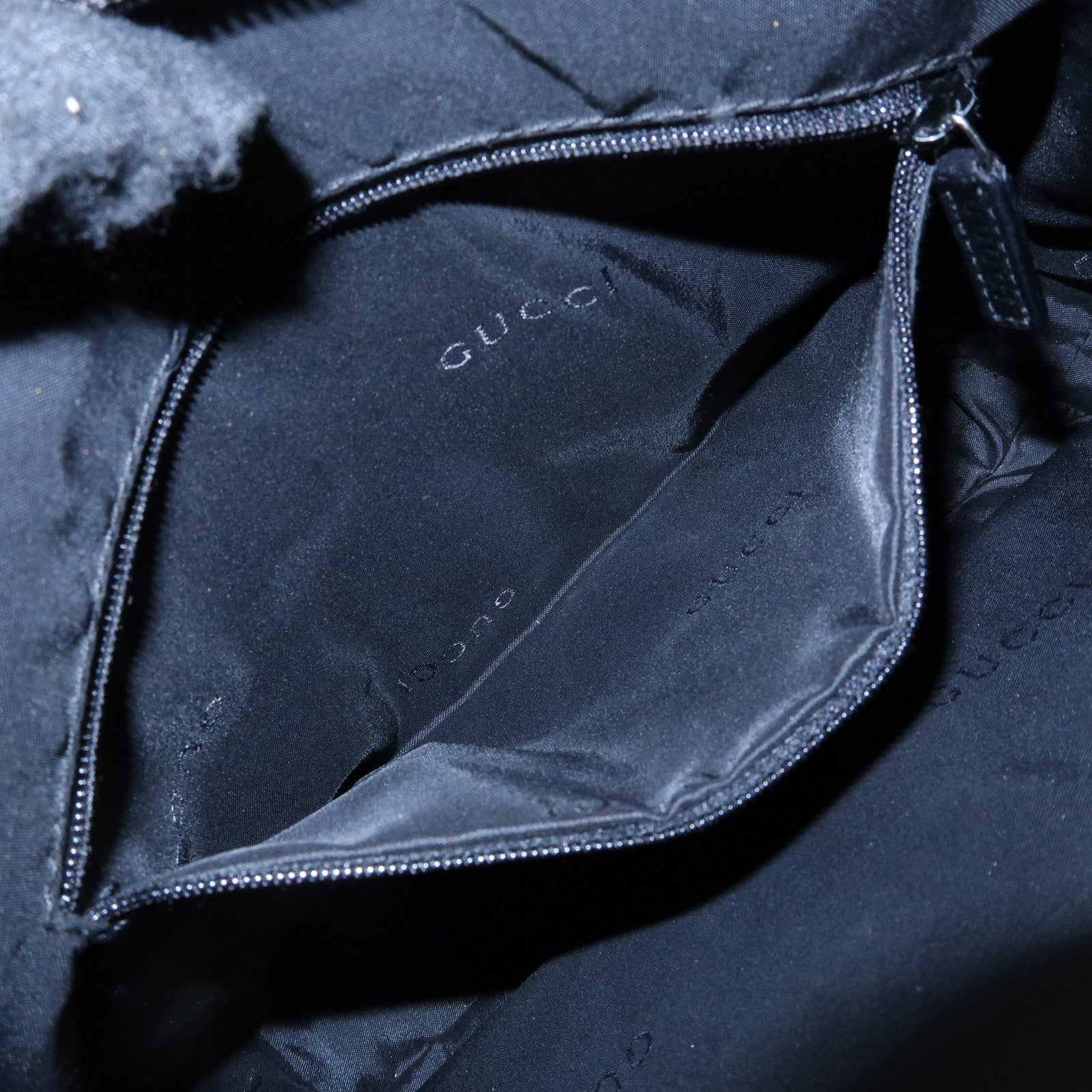 GUCCI GG Nylon Leather Shoulder Bag Black 001・3386