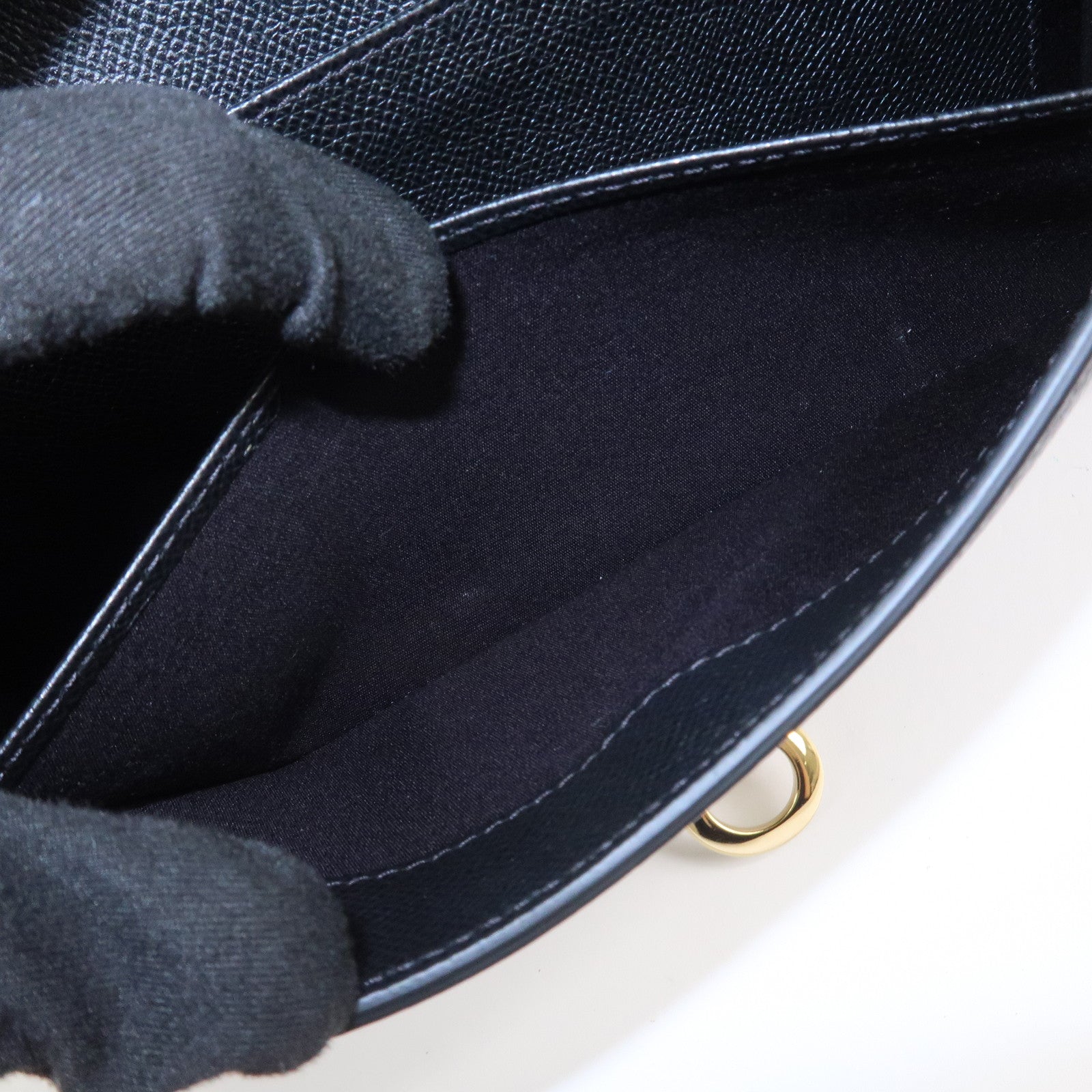 Ferragamo Gancini Leather Chain Shoulder Bag Black