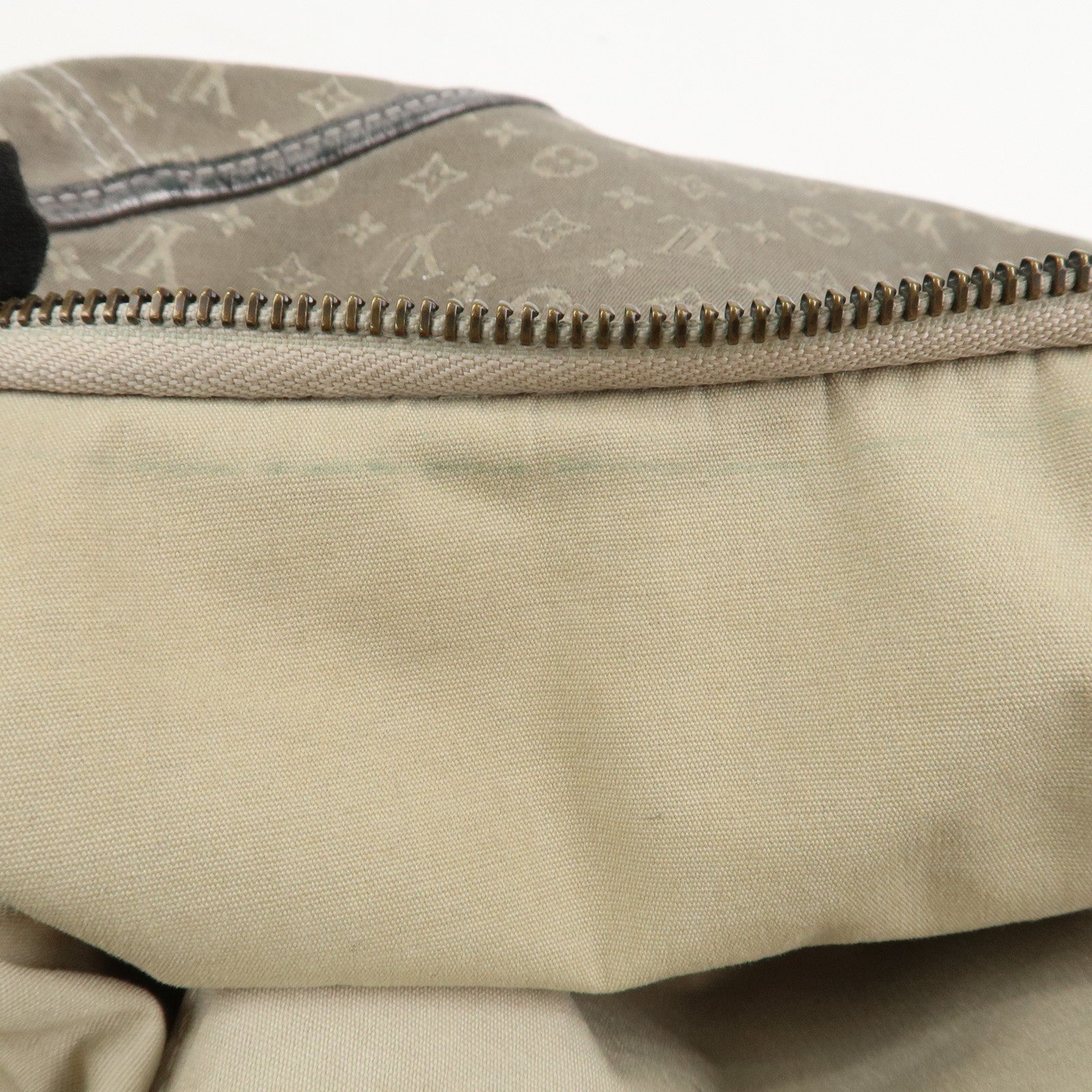 Louis Vuitton Monogram Mini Lin Manon MM ShoulderBag Platine M95618