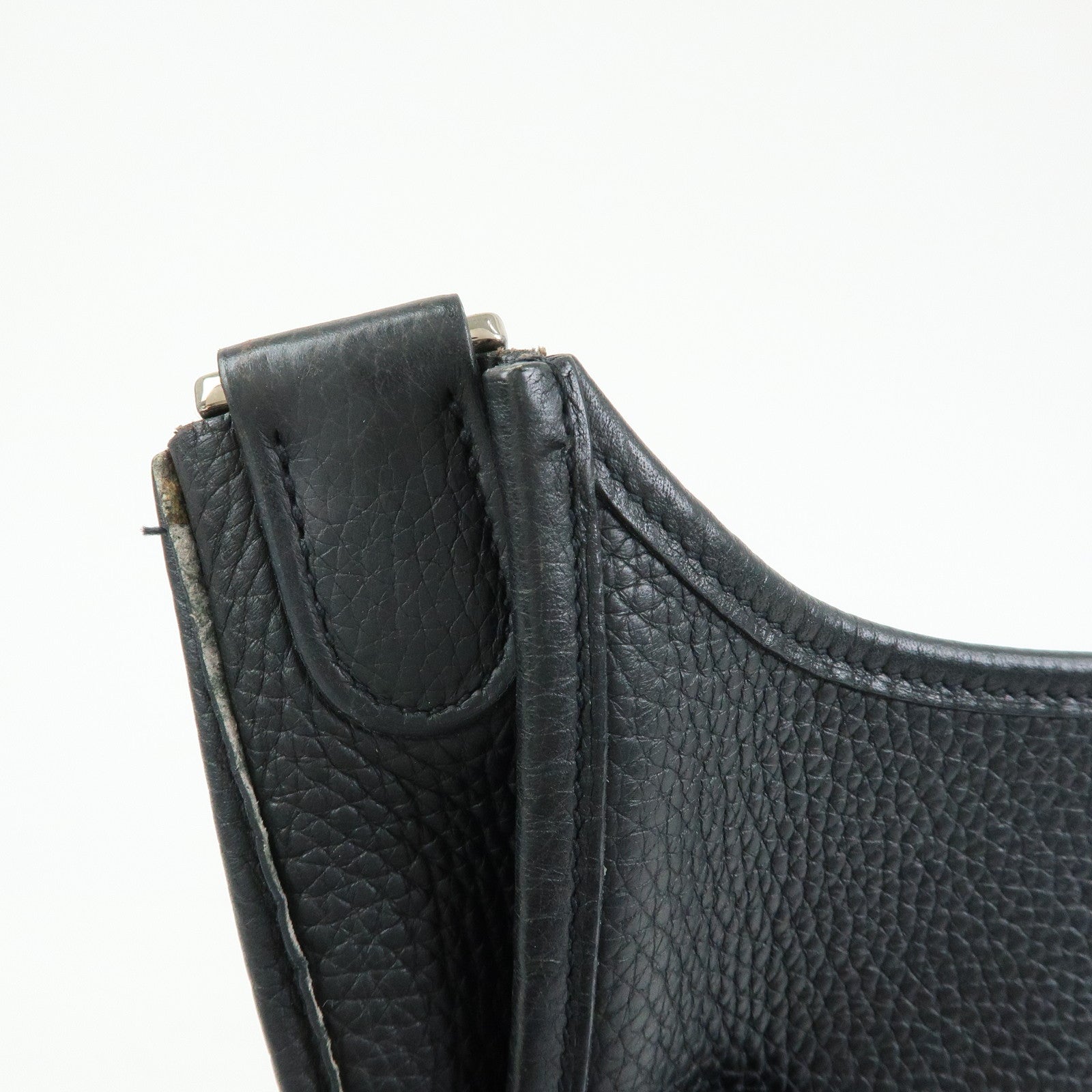 HERMES Evelyne Taurillon Leather Shoulder Bag □J Stamped Black
