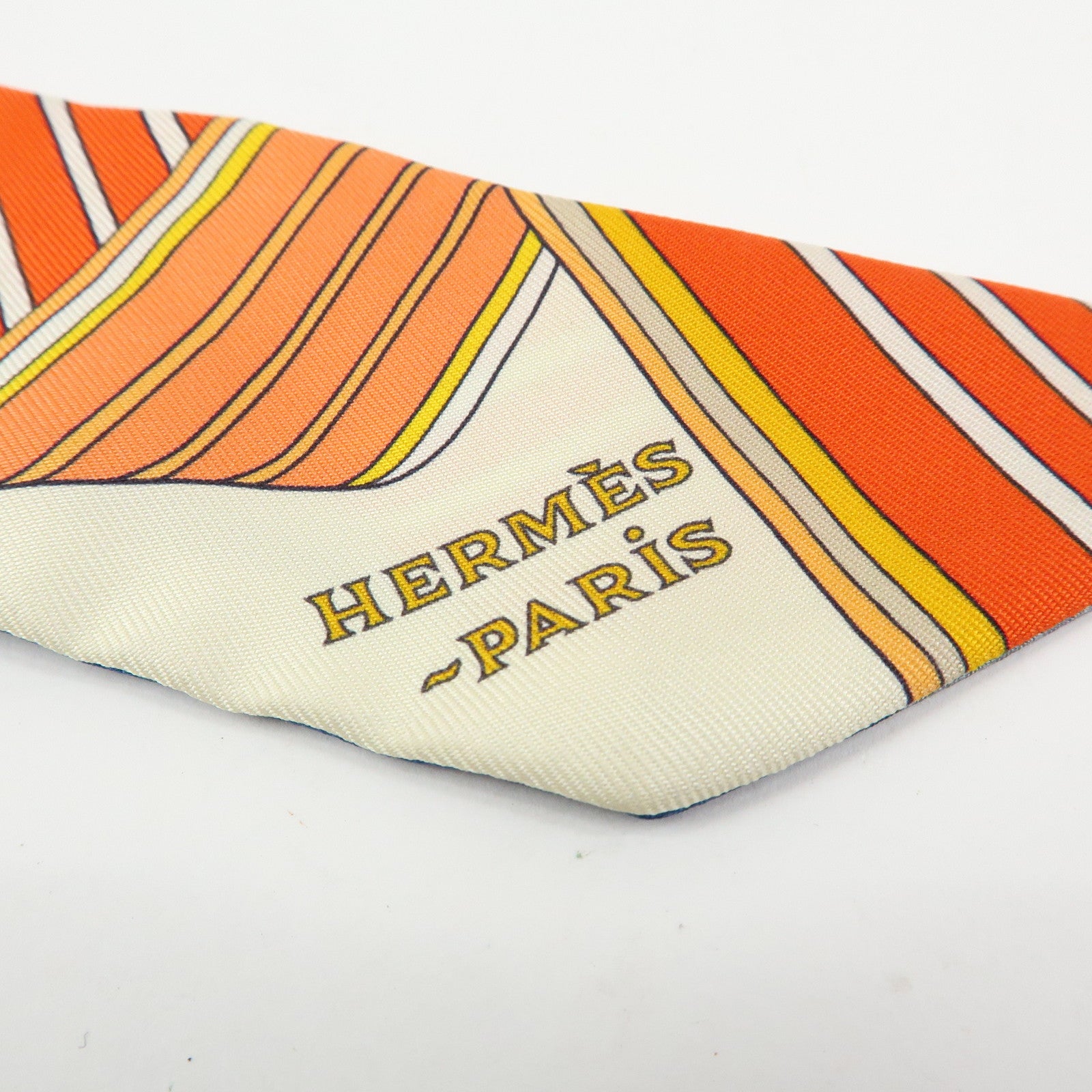HERMES 100% Silk Twilly Scarf Sangles en Zigzag Orange Blue Ivory