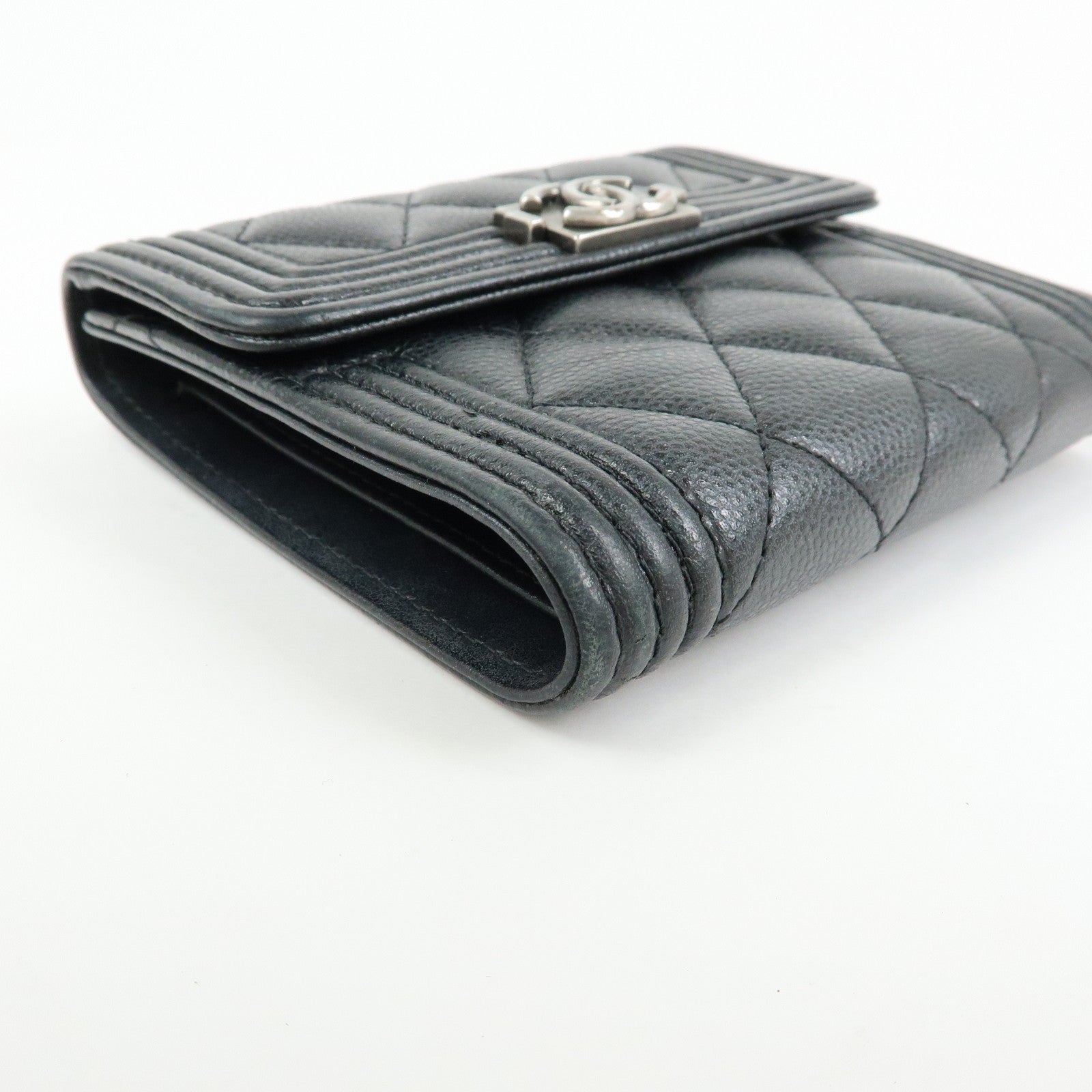 CHANEL BOY CHANEL Matelasse Caviarskin Compact Wallet Black A80734