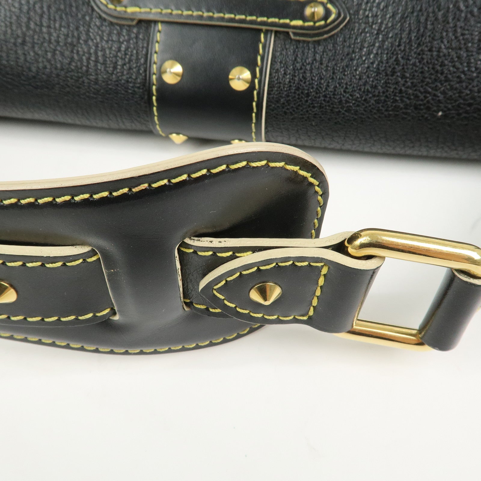 Louis Vuitton Suhari Confidant Leather Shoulder Bag Noir M91784