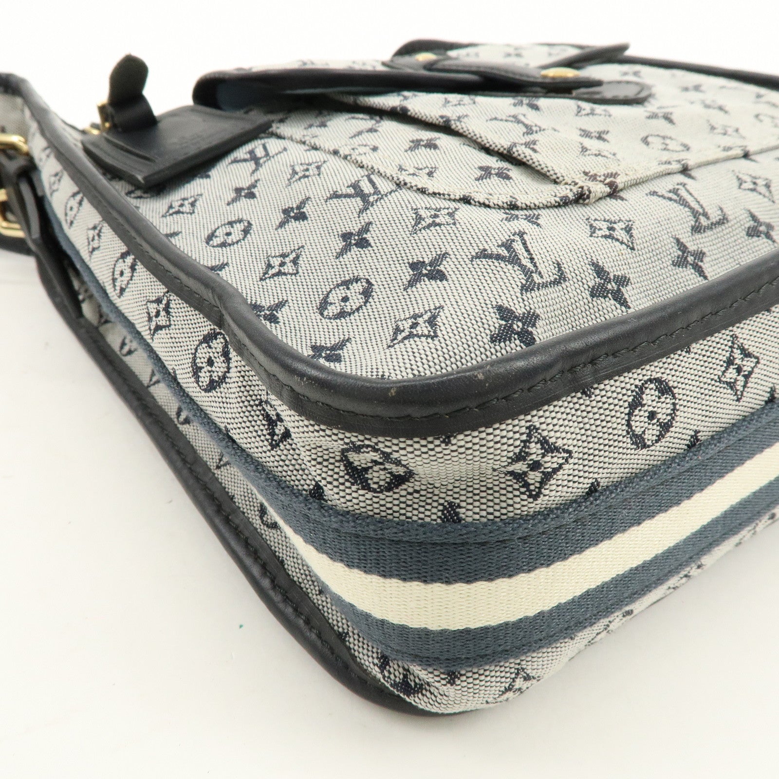 Louis Vuitton Monogram Mini Buzas Marie Kate Shoulder Bag M92320