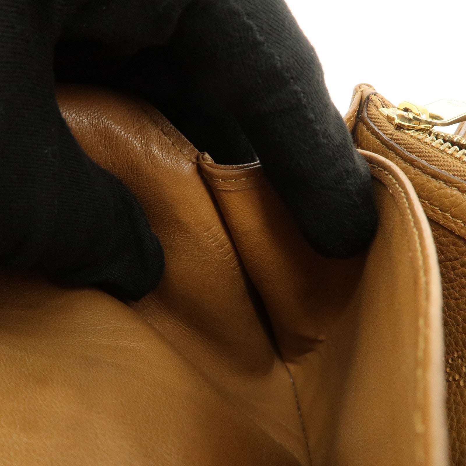 Louis Vuitton Monogram Mahina Portefeuille Iris Wallet M58140