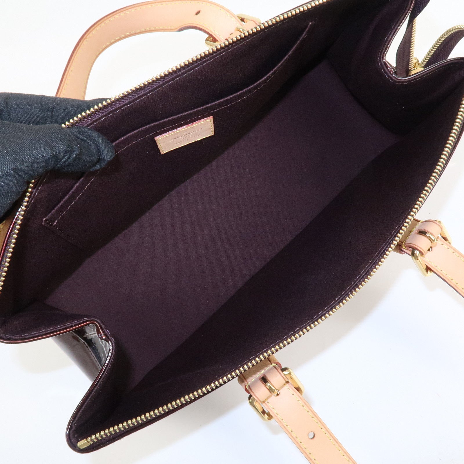 Louis Vuitton Monogram Vernis Rosewood Avenue Hand Bag M93510