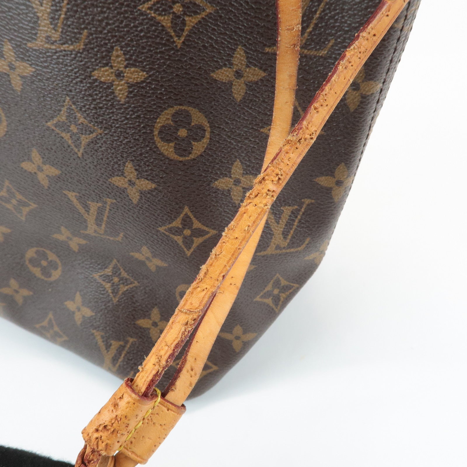 Louis Vuitton Monogram Neverfull MM Tote Bag Fuchisia M40996