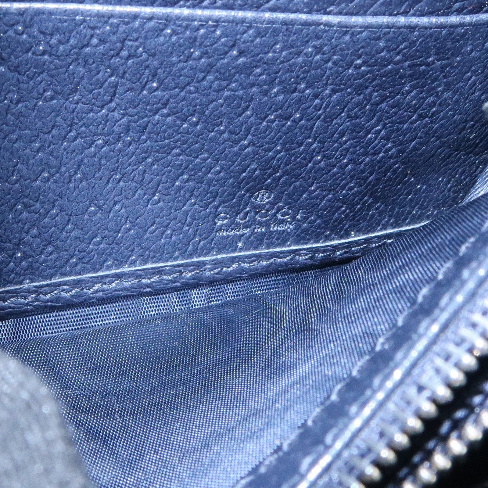 GUCCI New Jackie 1961 Sherry GG Supreme Chain Wallet Navy 652681