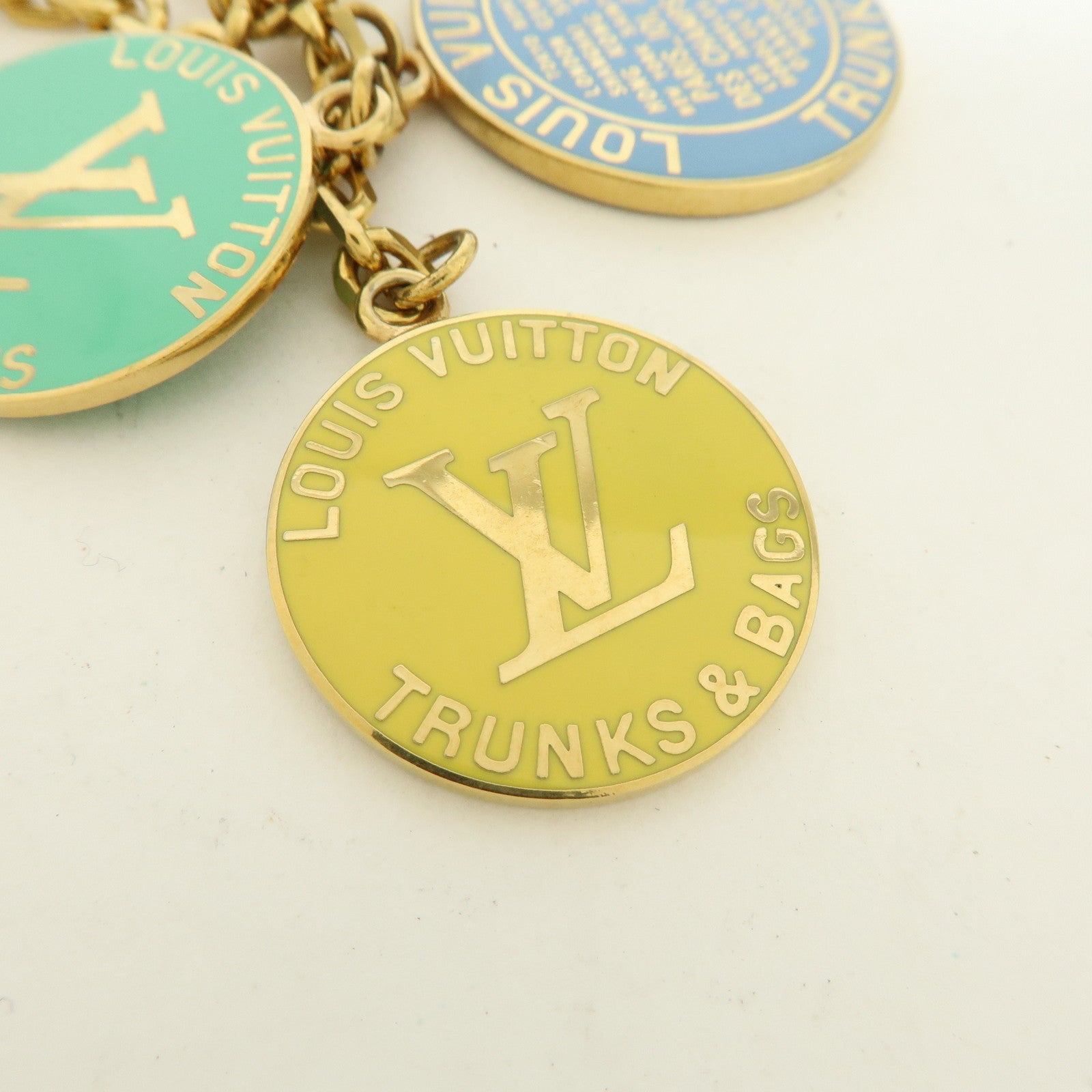 Louis Vuitton Portefeuille Chaine Glove Metal Key Charm M65729