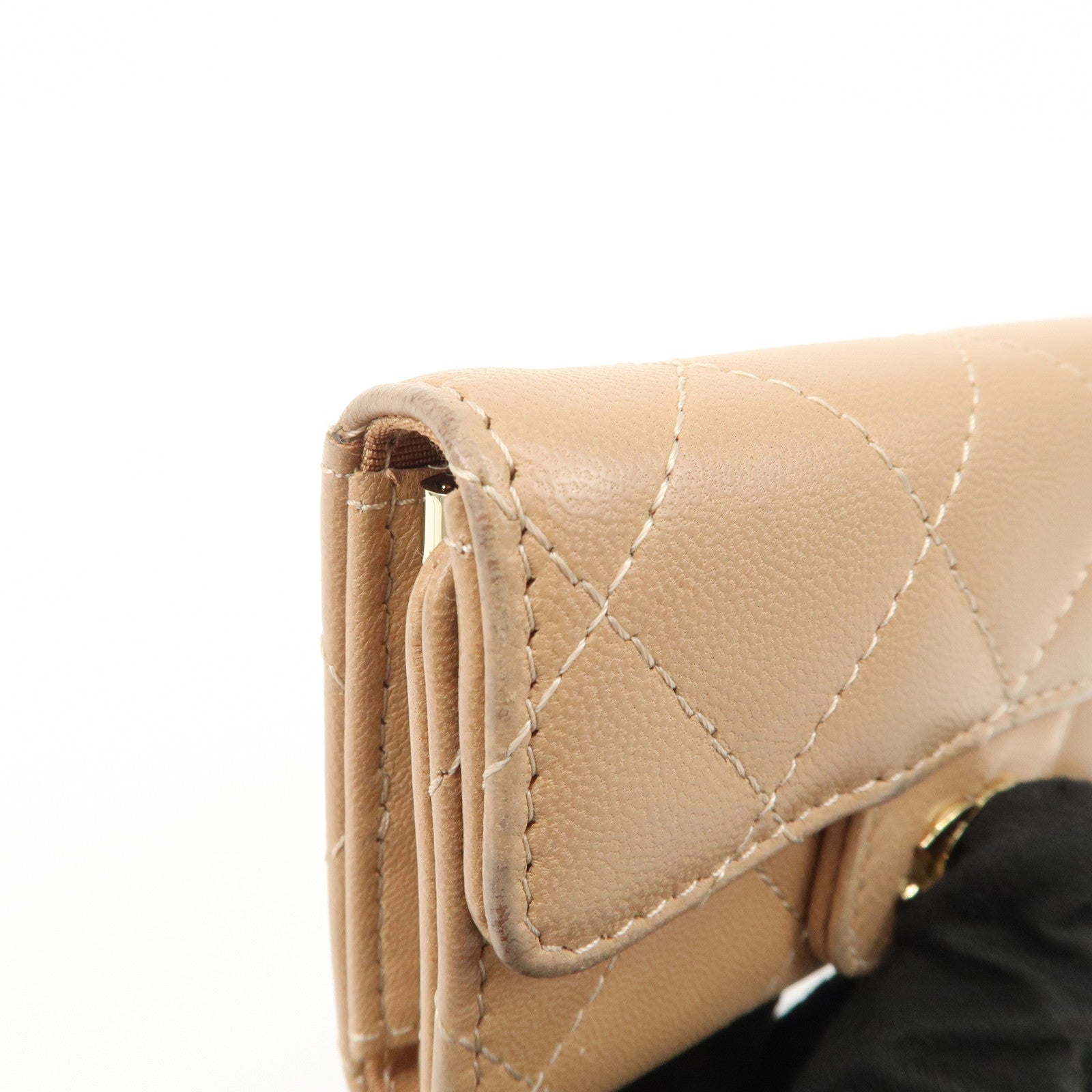 CHANEL Matelasse Lamb Skin COCO Mark 6 Ring Key Case Beige A84400