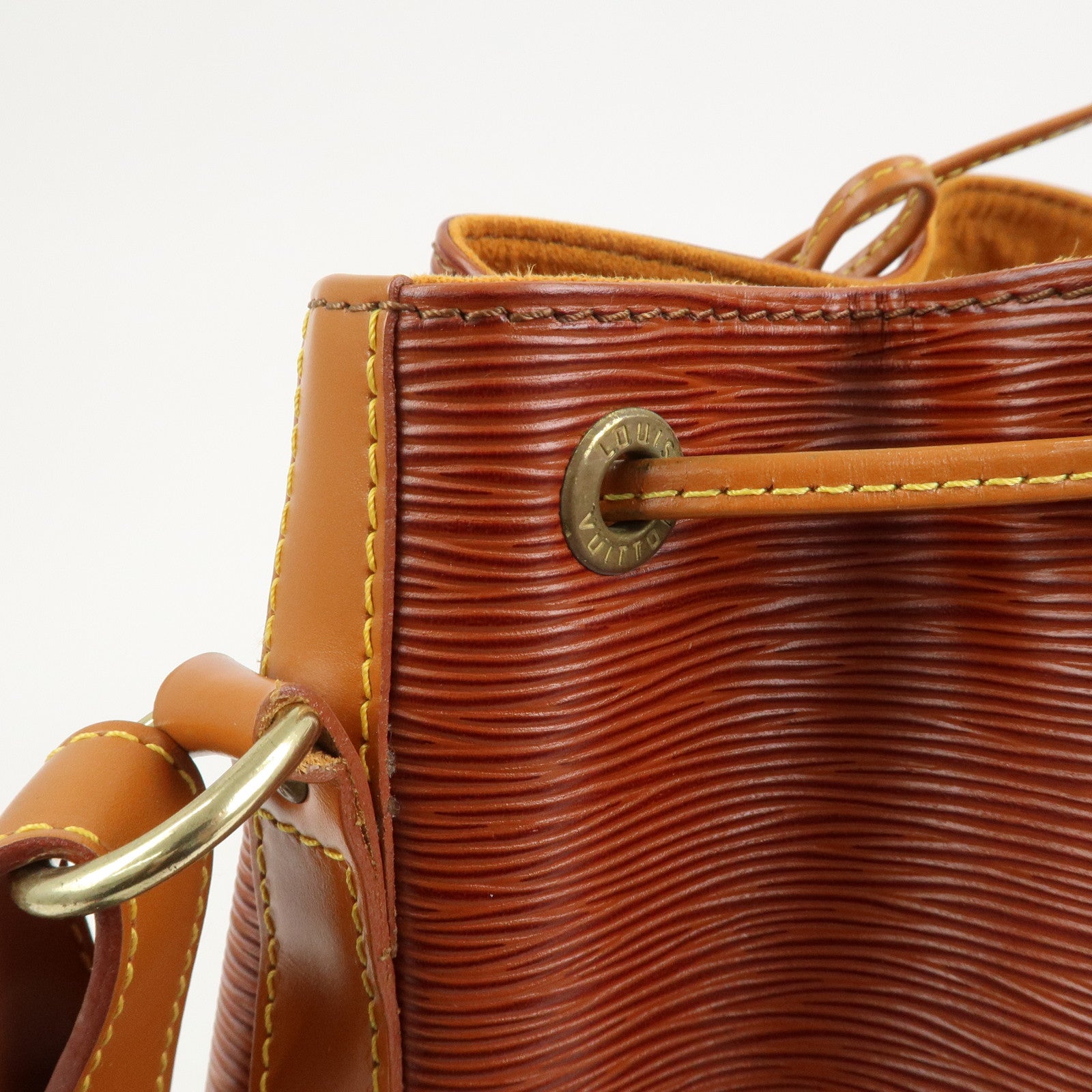 Louis Vuitton Epi Noe Leather Shoulder Bag Kenya Brown M44003