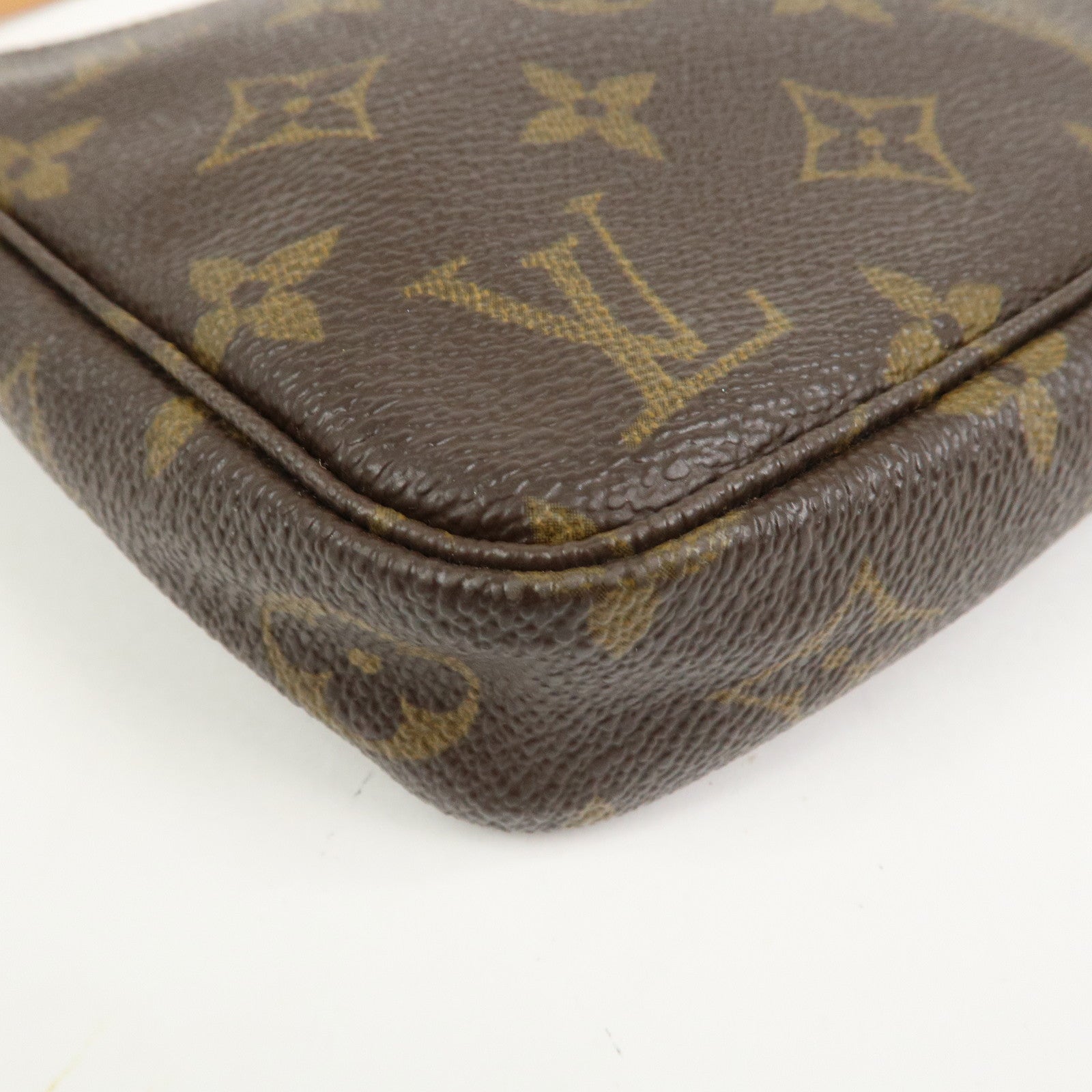 Louis Vuitton Monogram Pochette Accessoires Pouch Hand Bag M51980
