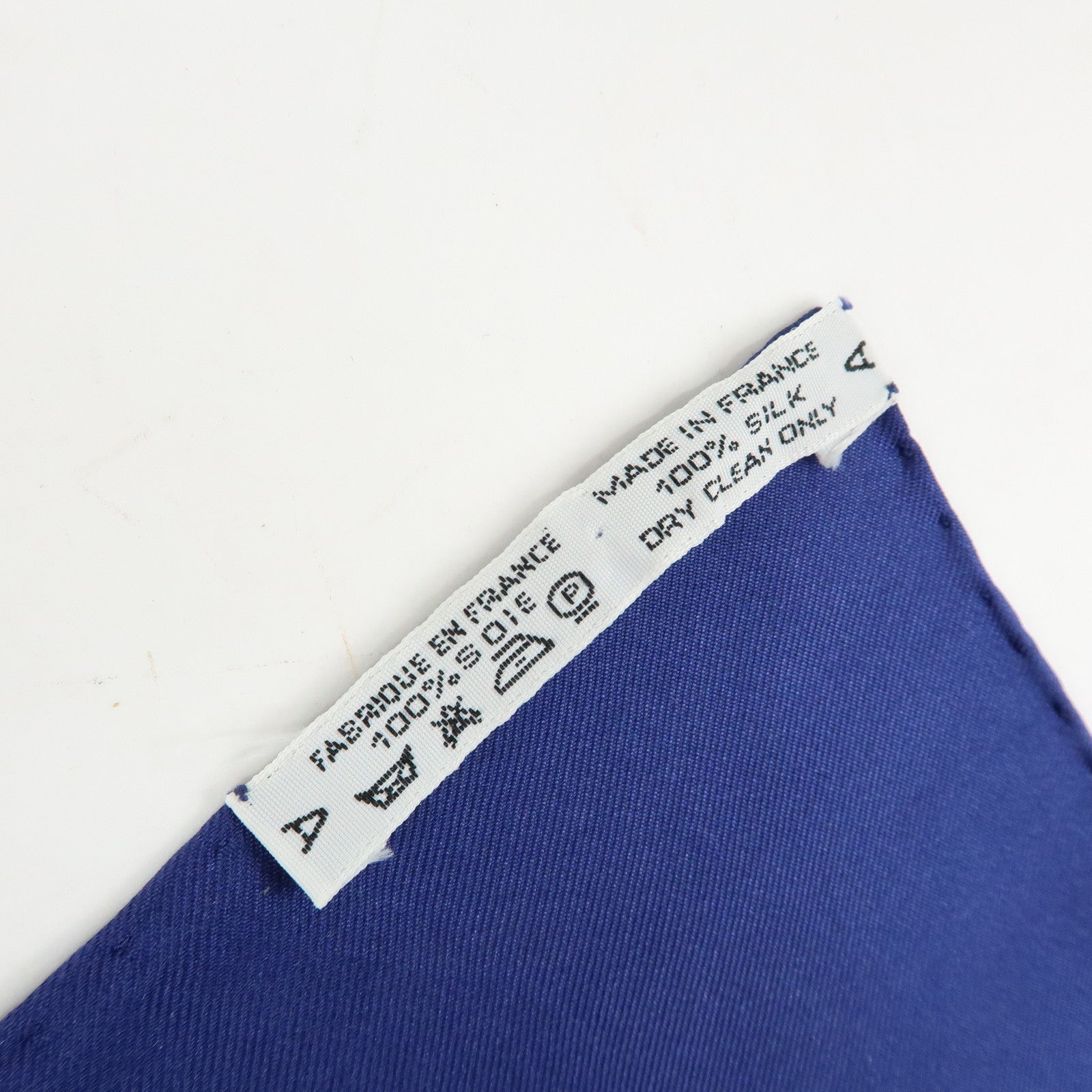 HERMES Carre 90 Silk 100% Scarf Grand Manege Detail Blue Gold