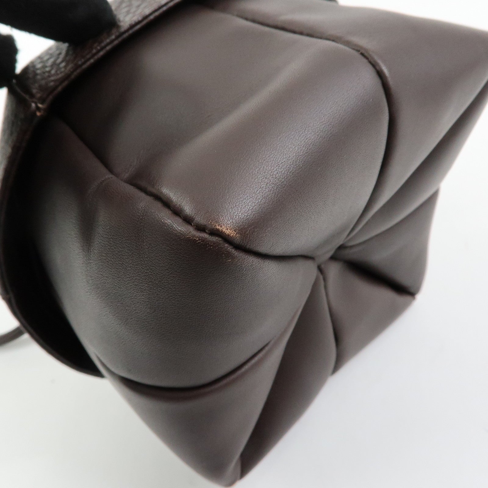 Ferragamo Leather Shoulder Bag Crossbody Bag Acorn Bag Dark Brown
