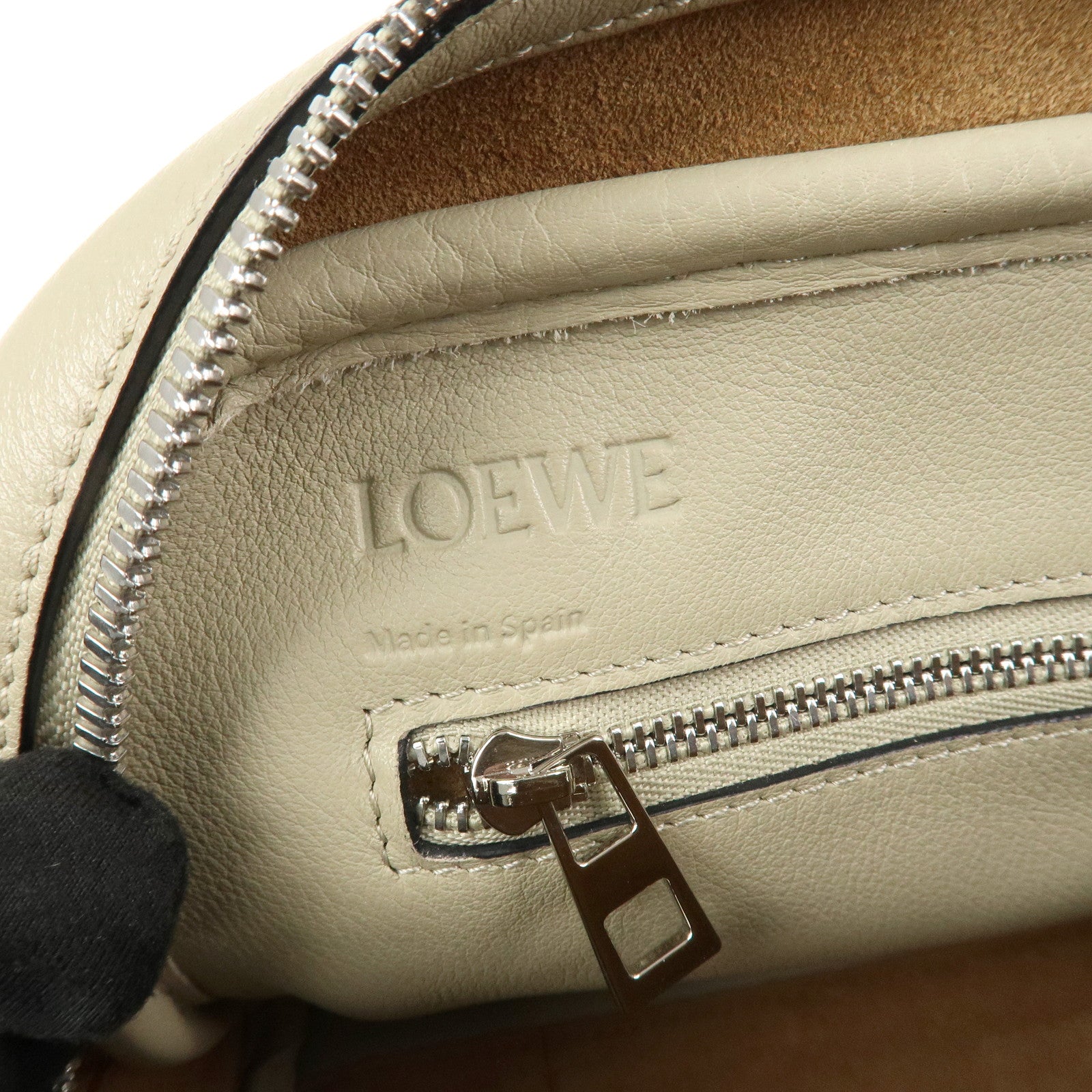 LOEWE Anagram Amazona 75 Leather Hand Bag Beige Silver