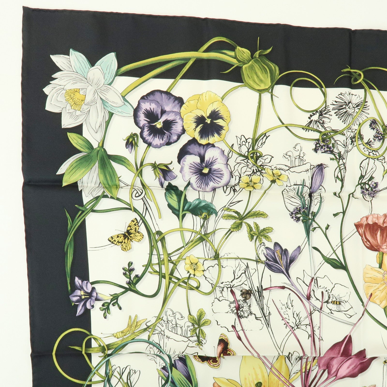 GUCCI Flora Silk 100% Scarf Flower PrintWhite Black Yellow