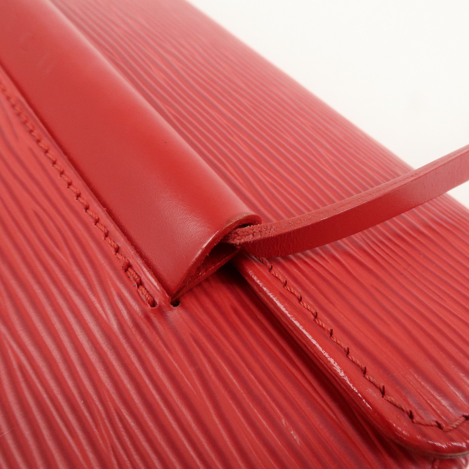 Louis Vuitton Epi Leather Dinar Shoulder Bag Rouge M5202E