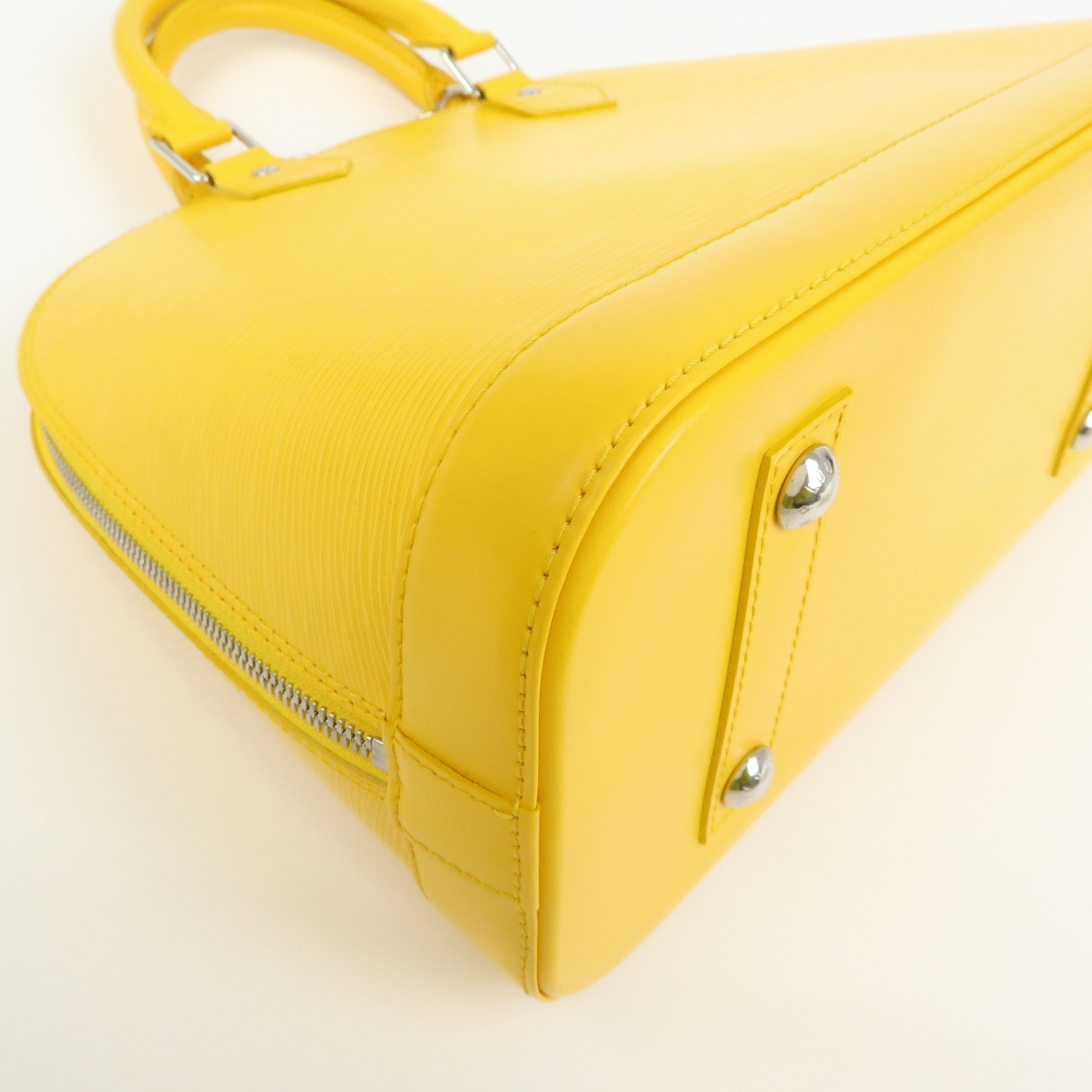 Louis Vuitton Epi Alma PM Leather Hand Bag Mimosa M40951