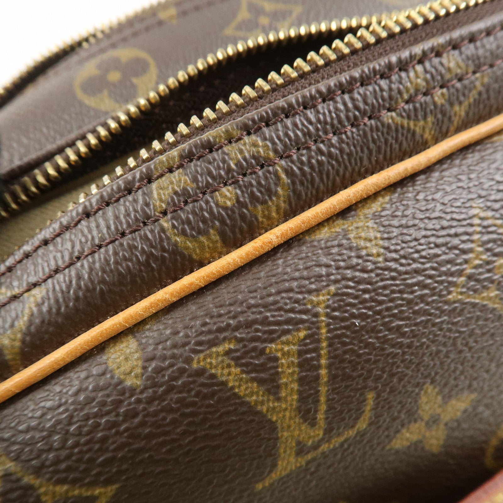 Louis Vuitton Monogram Reporter PM Shoulder Crossbody Bag M45254