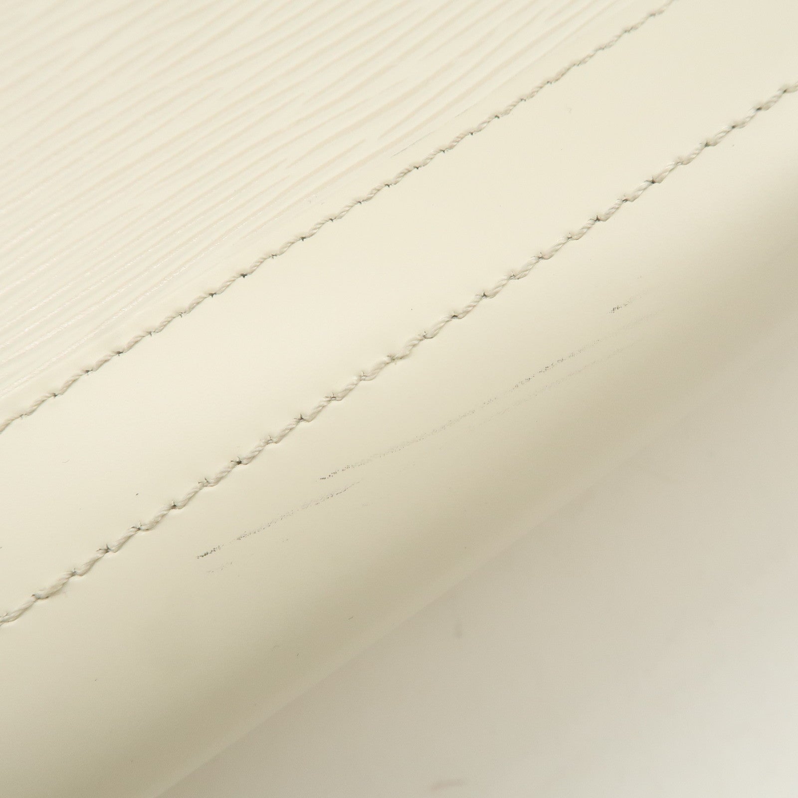 Louis Vuitton Epi Madeleine PM Hand Bag Ivoire White M5933J