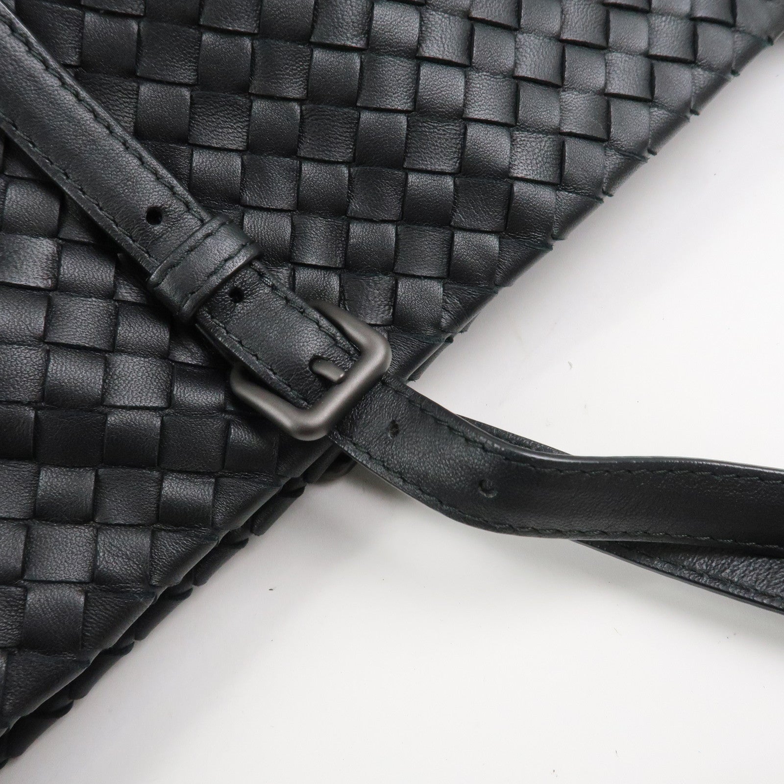 BOTTEGA VENETA Intrecciato Leather Medium Cesta Bag Tote Bag Black 337260
