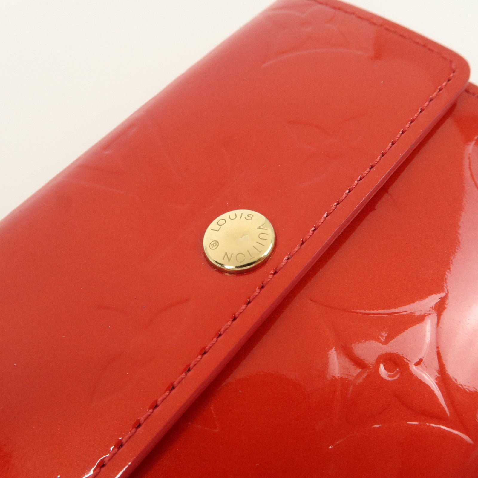 Louis Vuitton Monogram Vernis Ludlow Bi-fold Wallet Rouge M91090