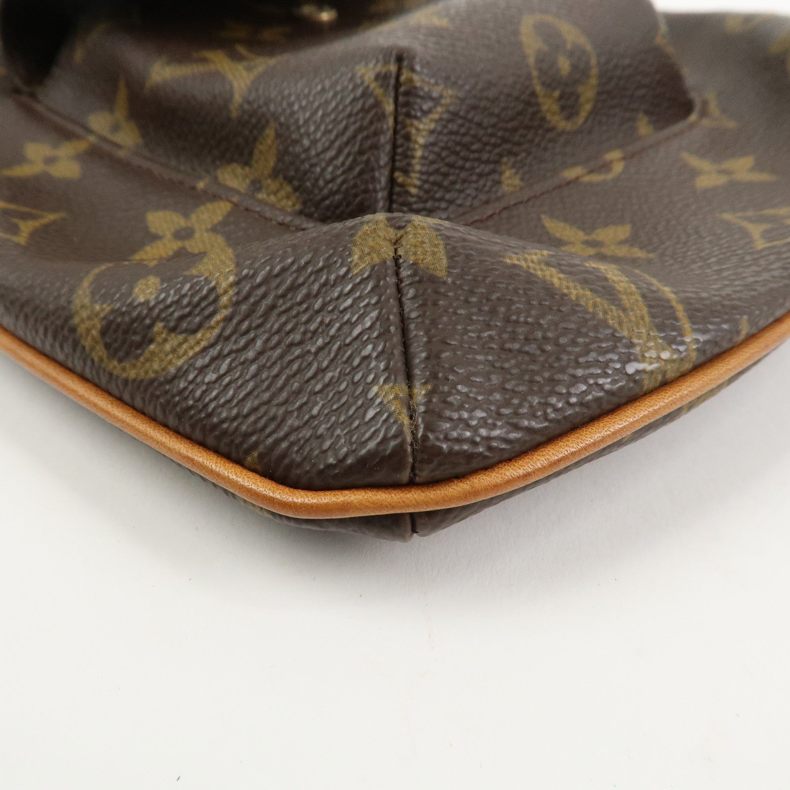Louis Vuitton Monogram Partition Pouch Wristlet Bag Brown M51901